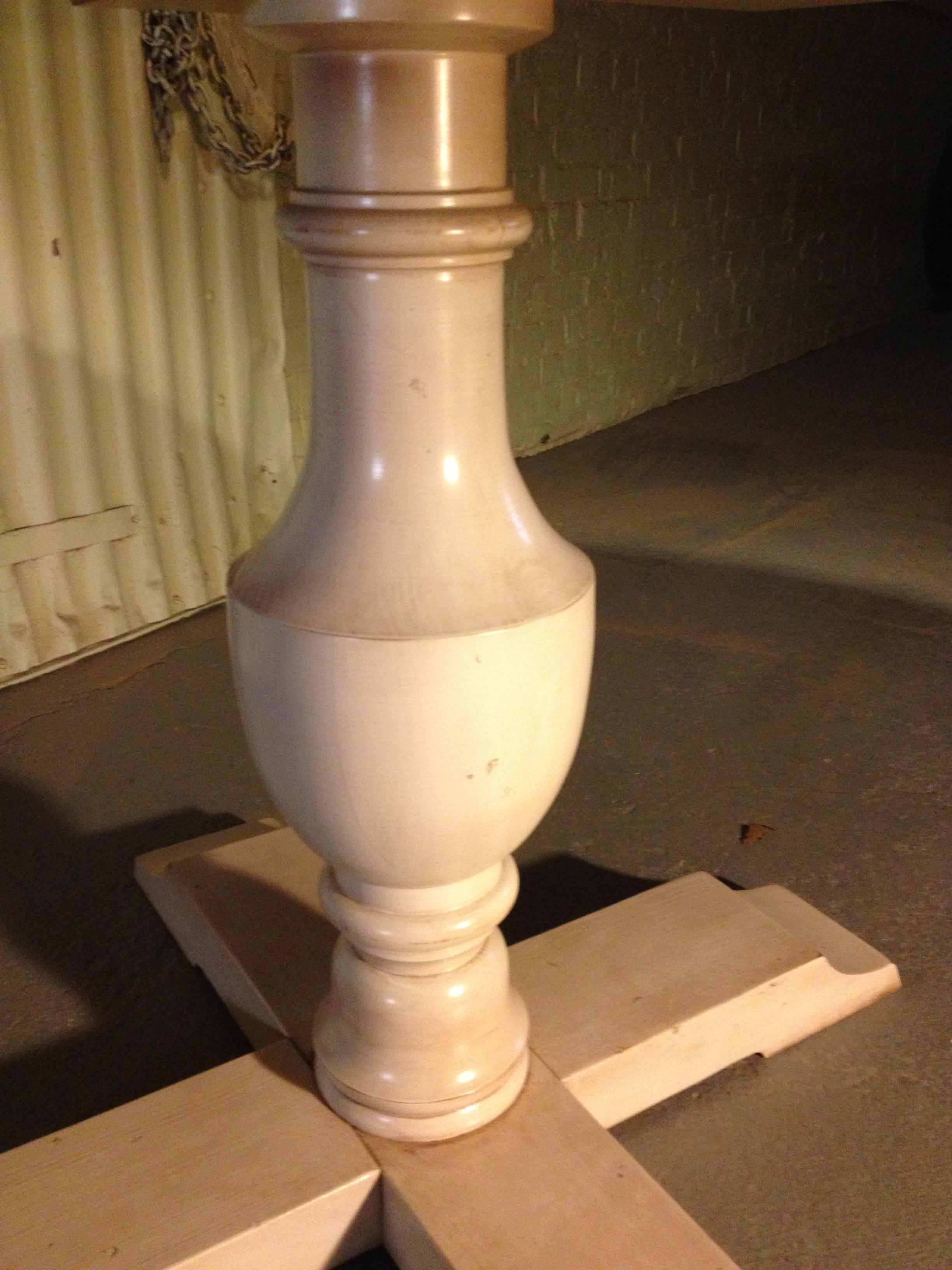 Urn Pedestal