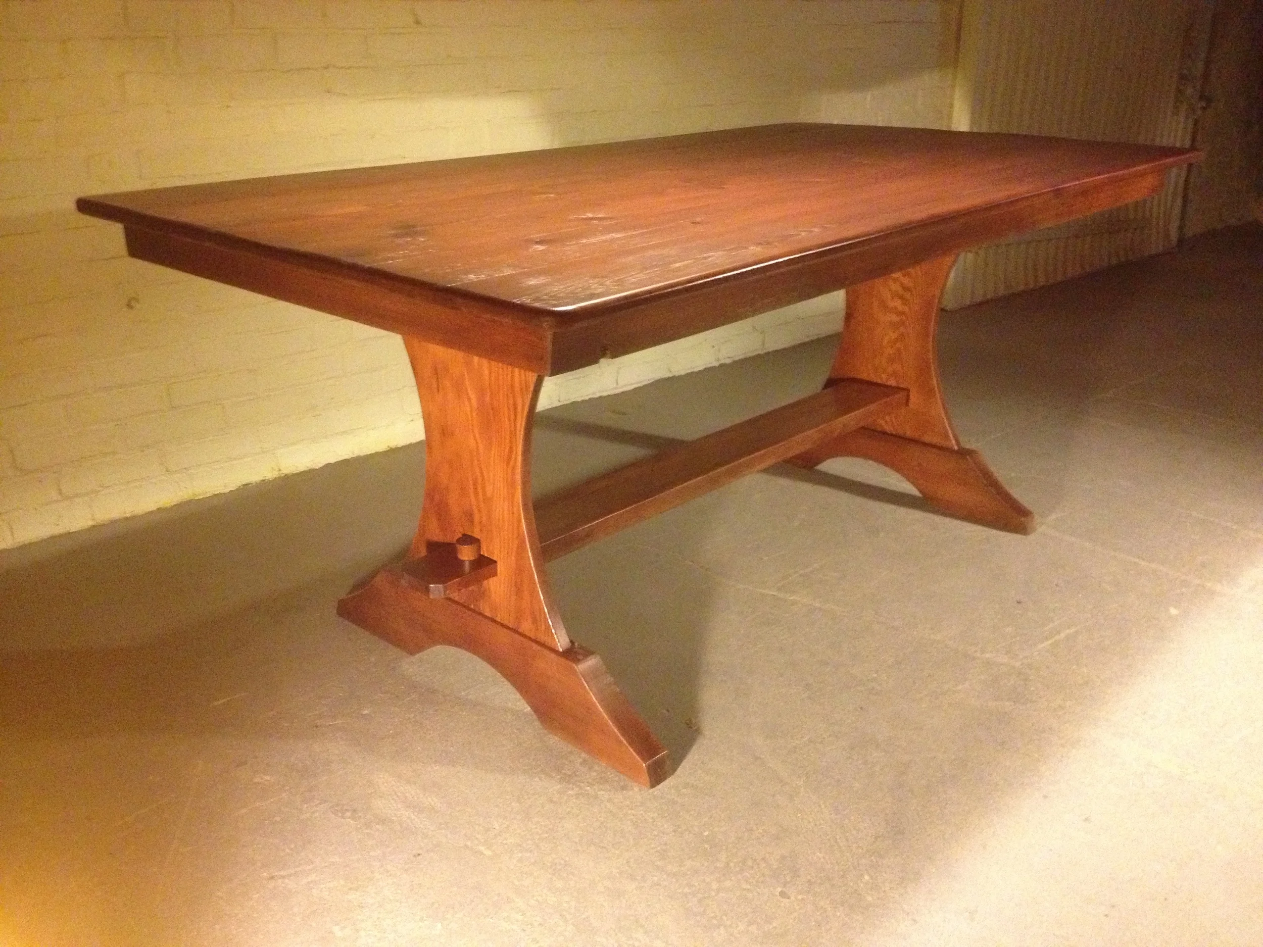 6' thin top Essex trestle with custom apron finished in Hazelnut