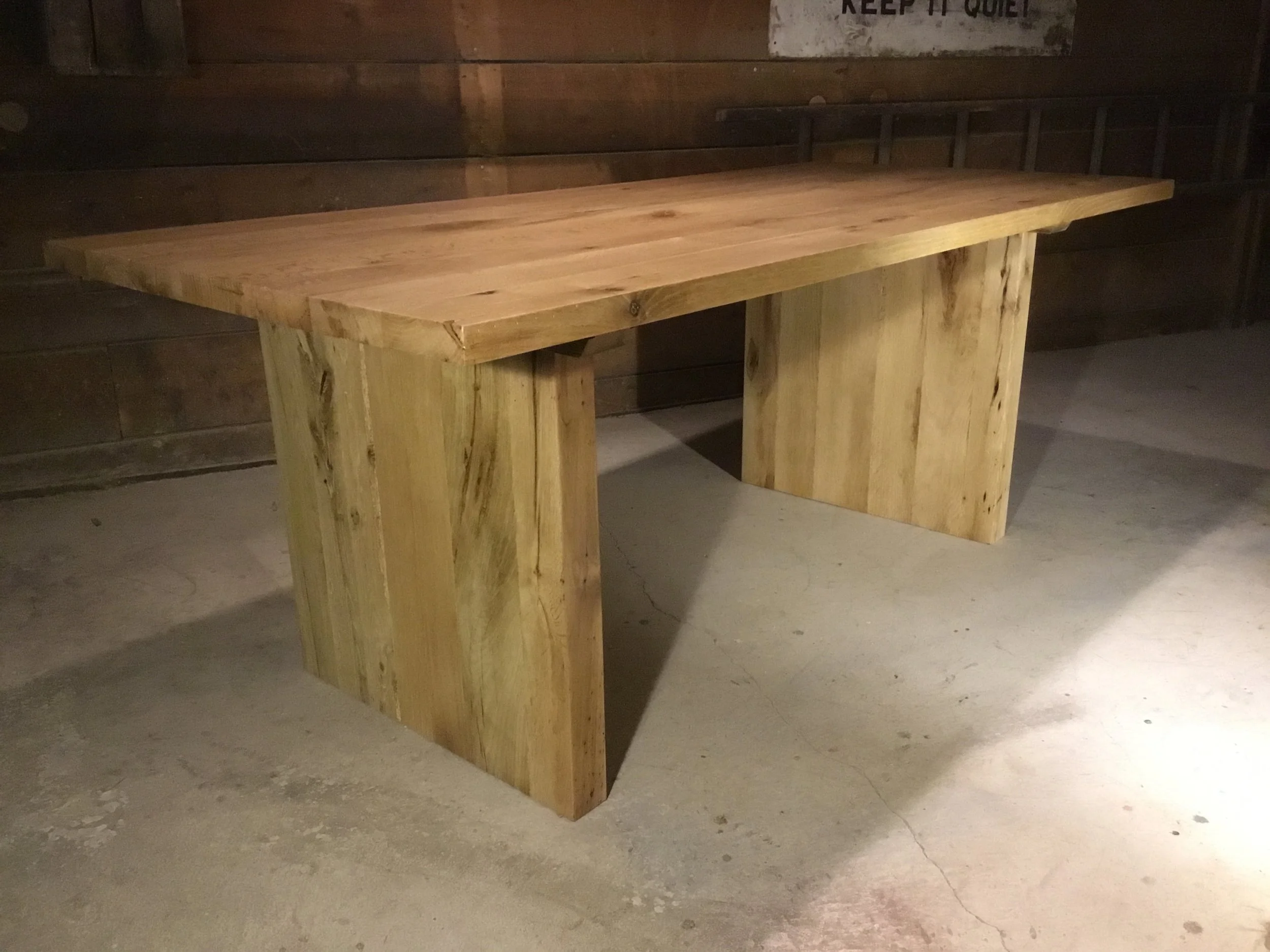 Plank leg table in Oak