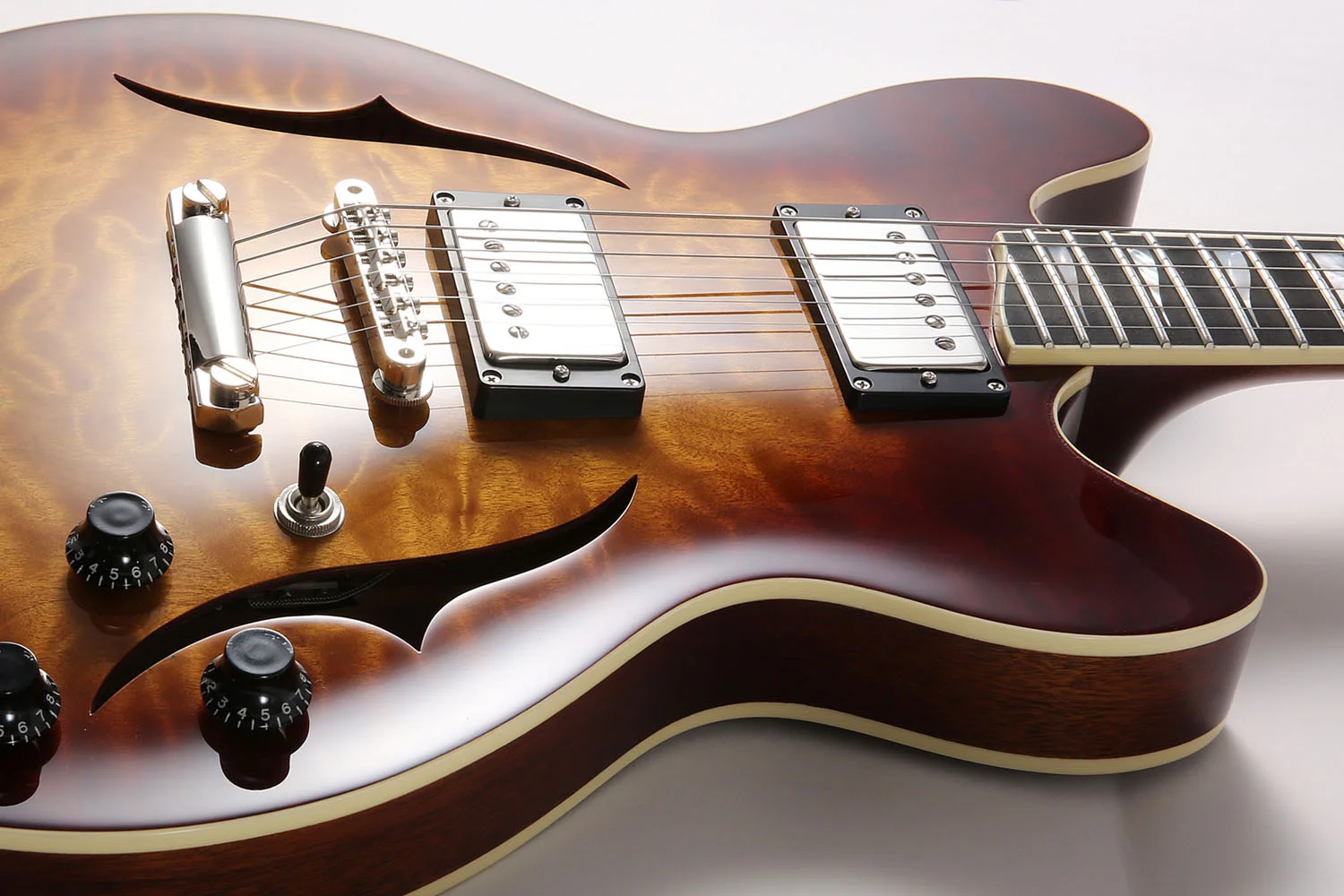J25 semi-hollow guitar
