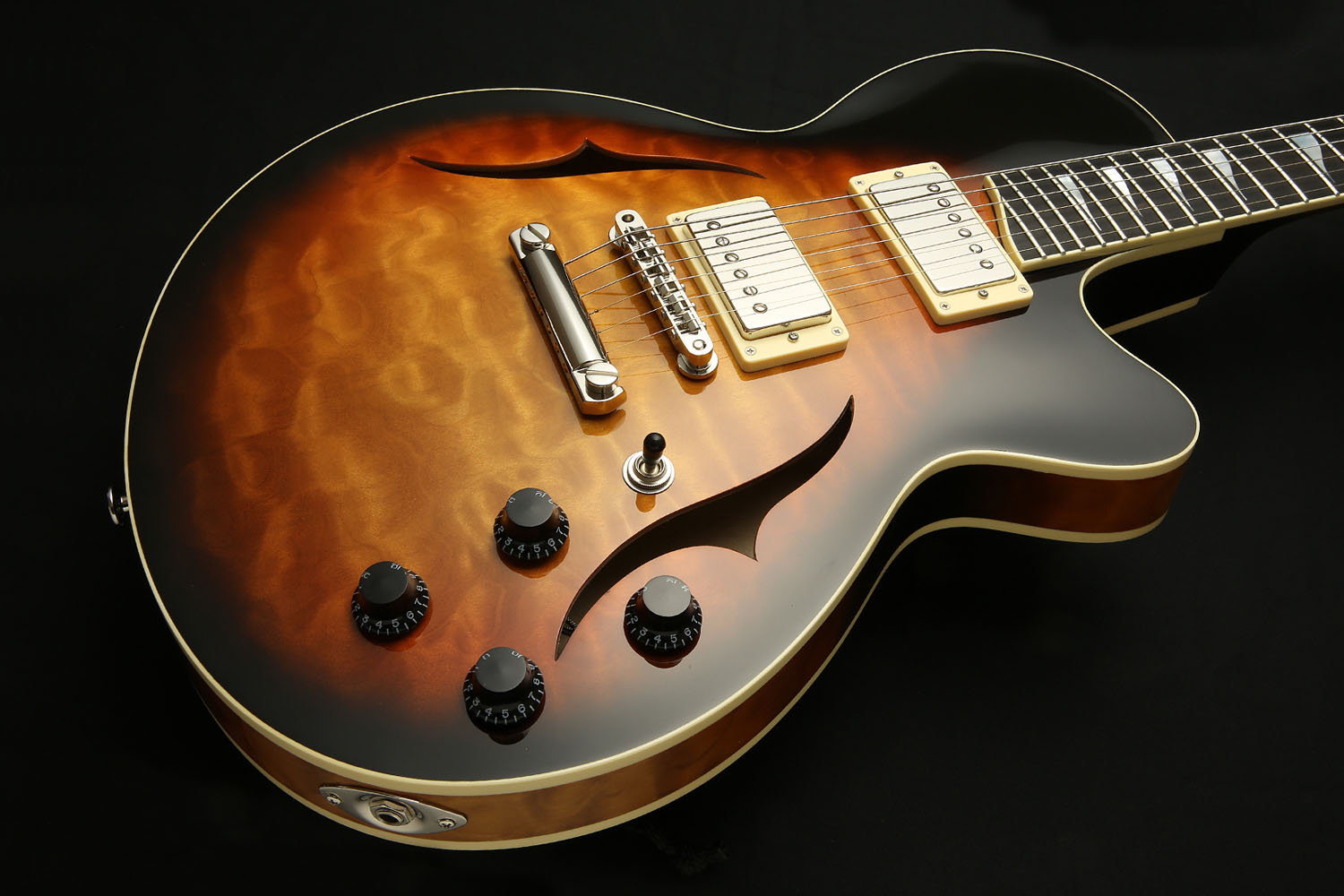 J2 Semi-hollow archtop guitar