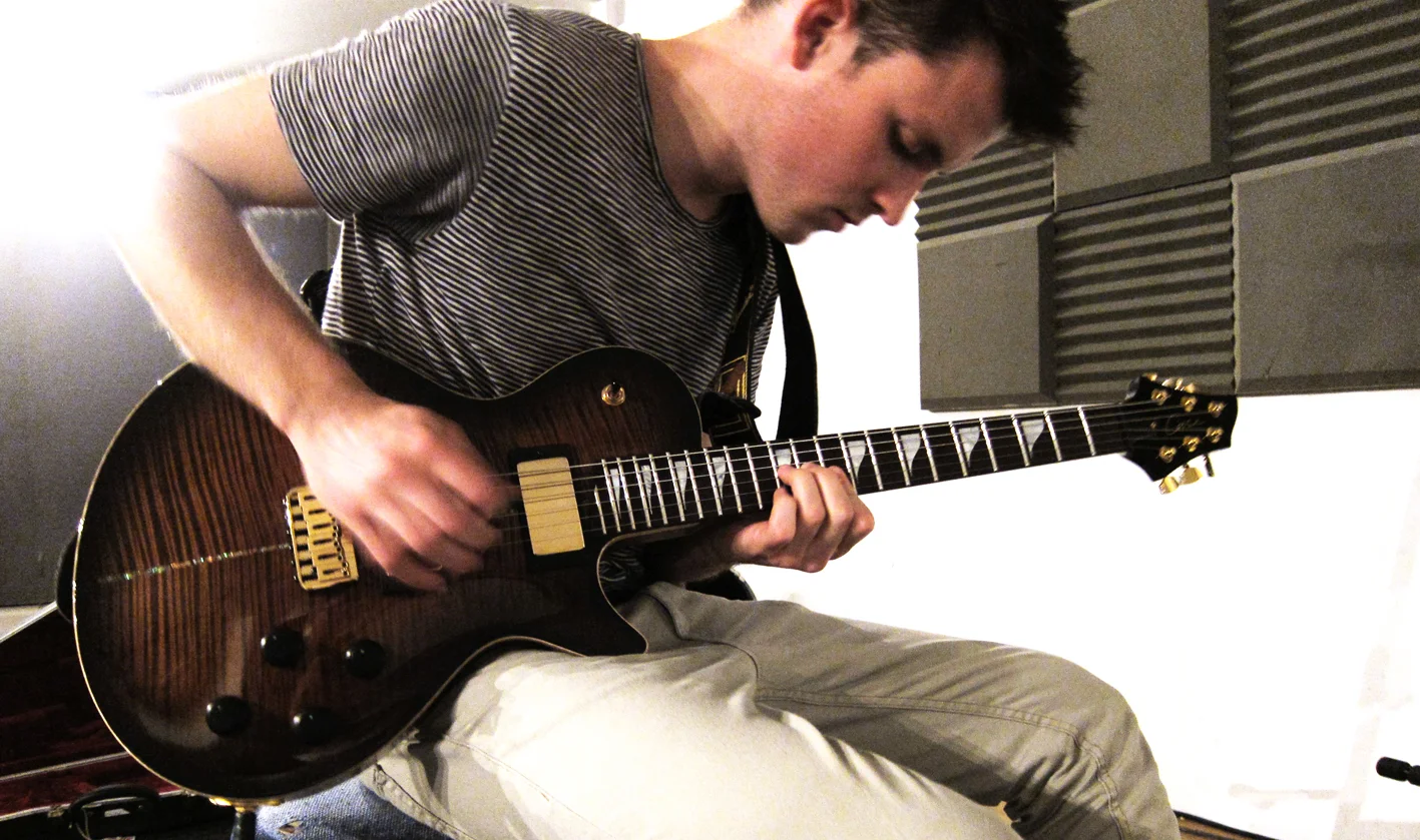 Max Cooke Singer, songwriter, keyboardist and guitarist. Ellie Goulding, The Pierces "The J1 was sounding delicious in session"