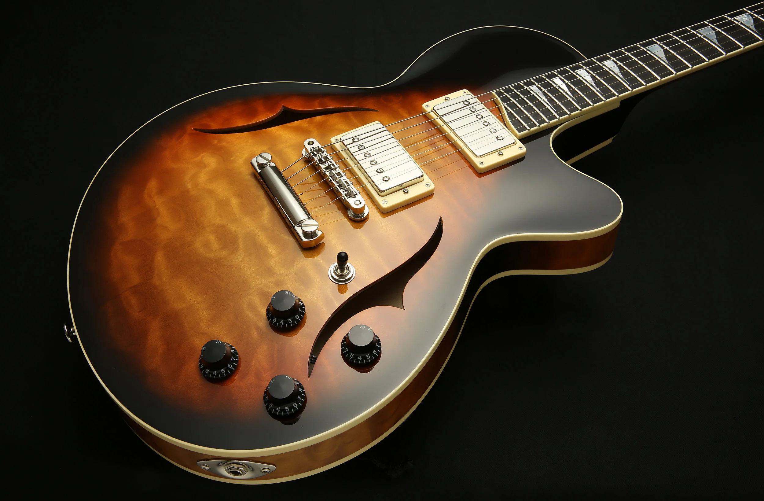 J25 Semi-Hollow