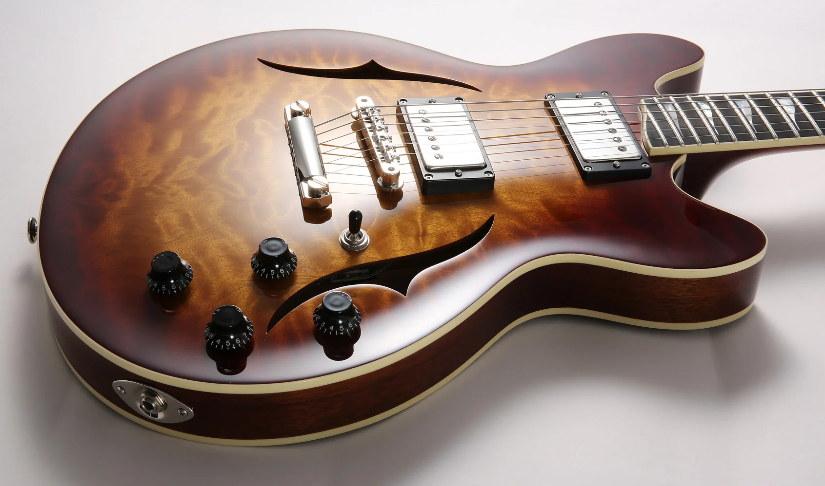 J25 Semi-Hollow