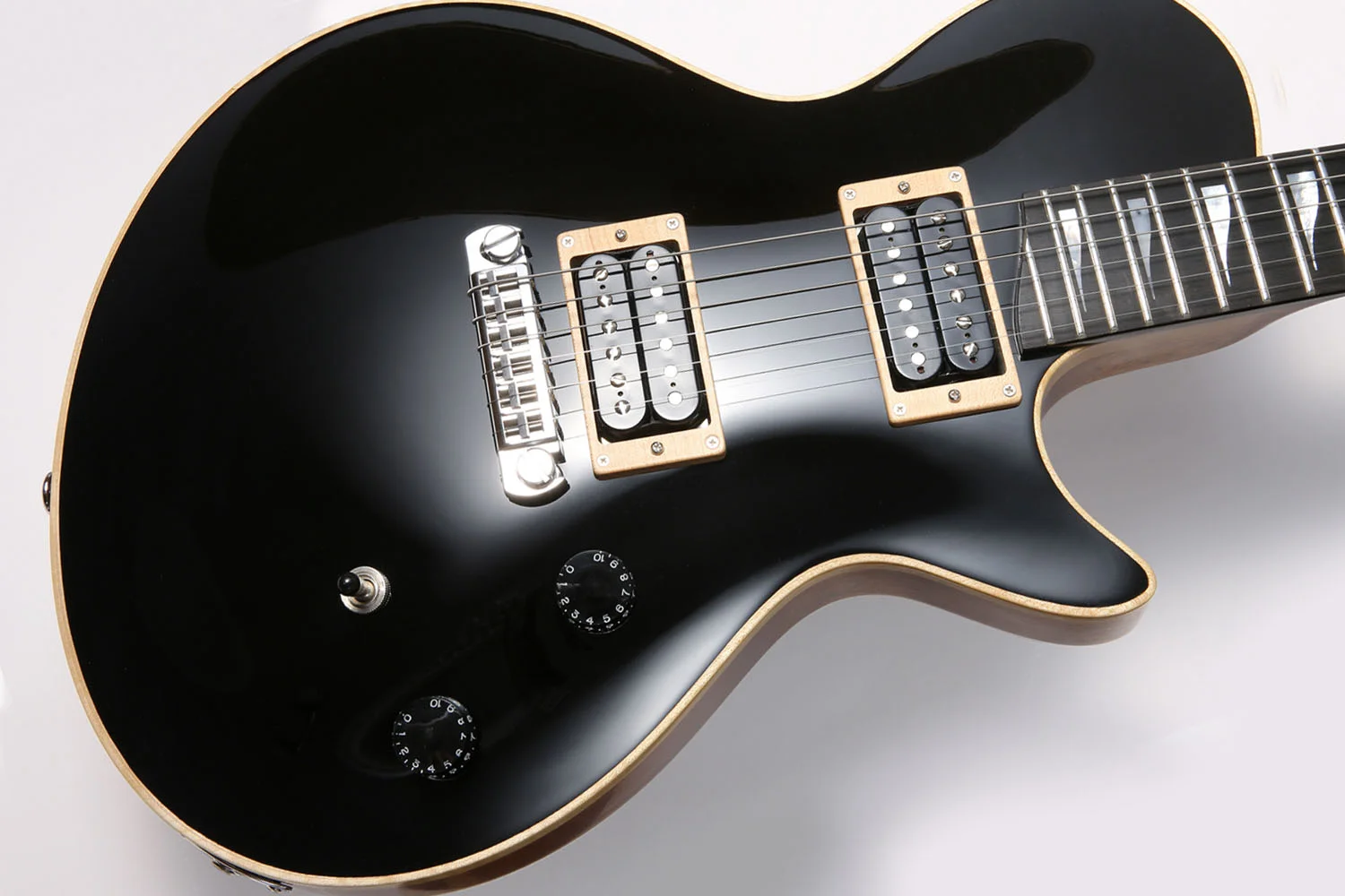 J1 Ebony