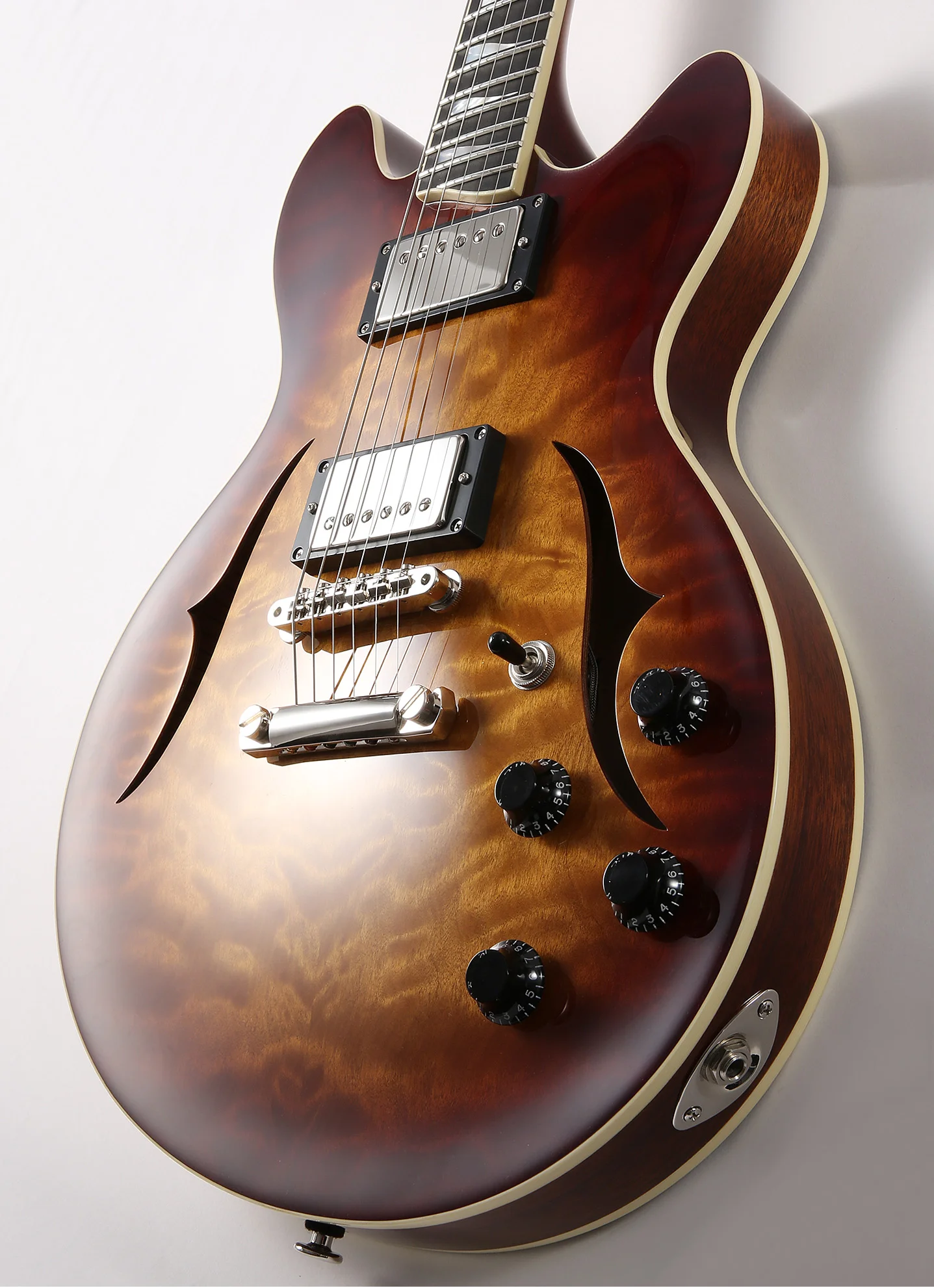 J25 Semi-hollow