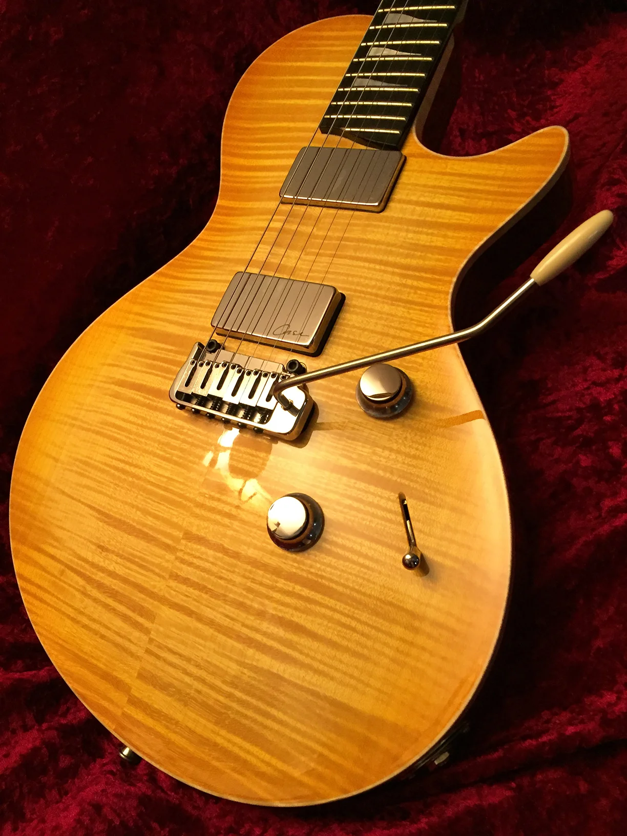 J1 Classic 24E lemon burst