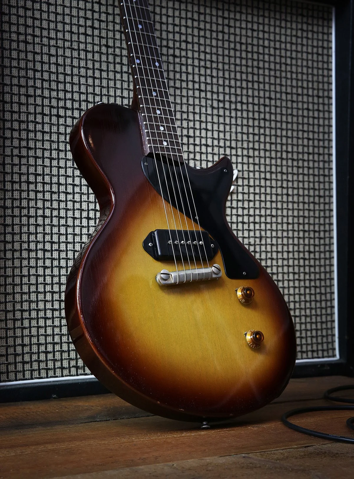 J1 Junior VS (Solid)