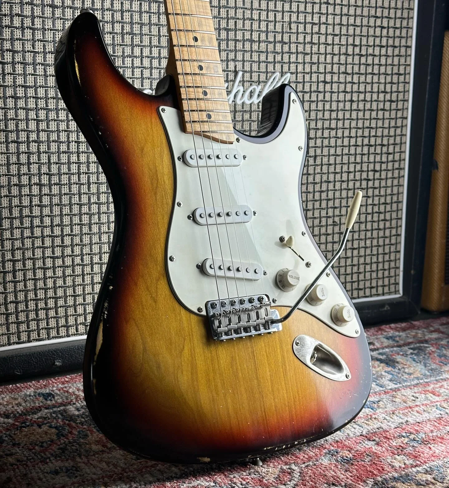 JST&rsquo;63 3 tone burst - Nitro cellulose body and headstock with an oiled silky smooth neck. Vintage Series medium relic. #caseguitars #strat #radioshoppickups #marshallamps
