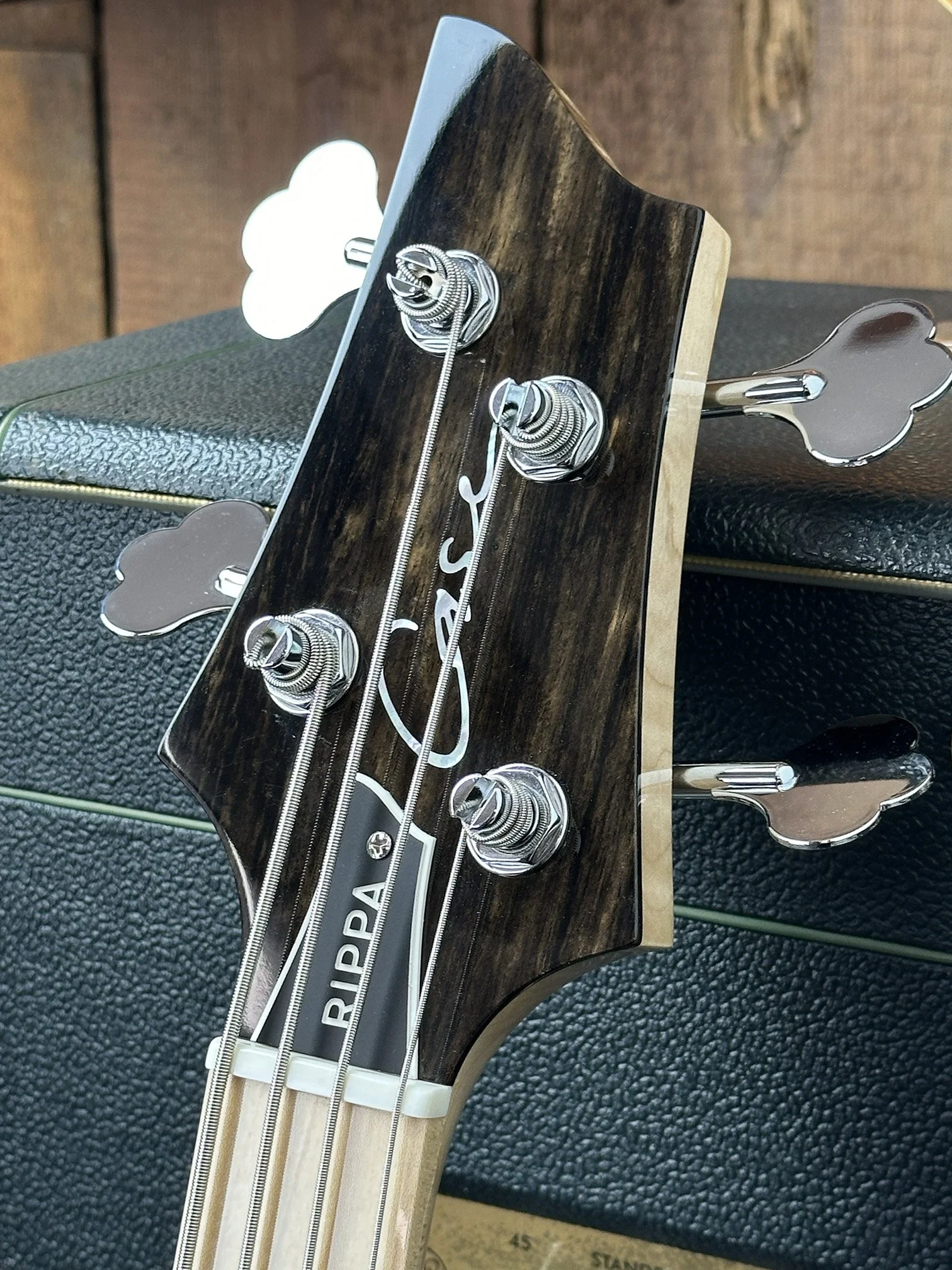 Rippa Headstock