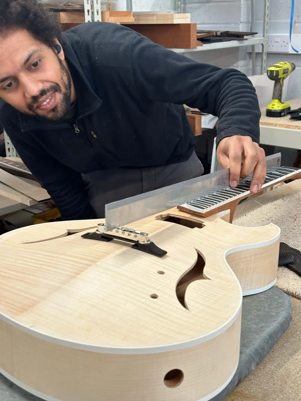 Case Guitars Hand Built Electric Guitars About Case Guitars case-guitars-hand-built-electric-guitars-about-case-guitars