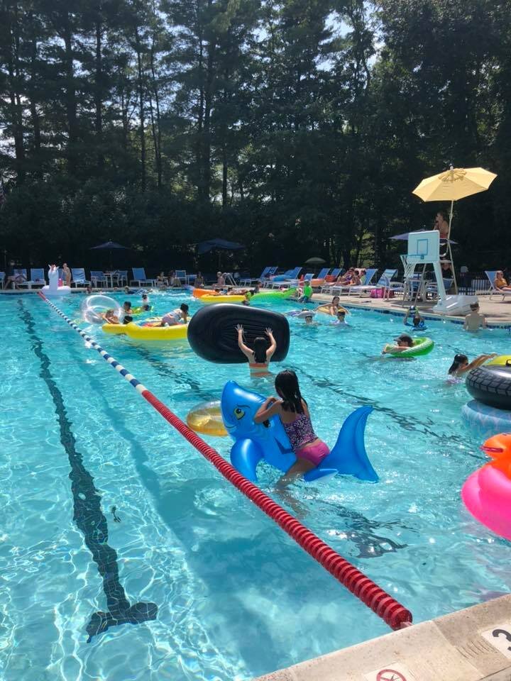 pool floats.jpg