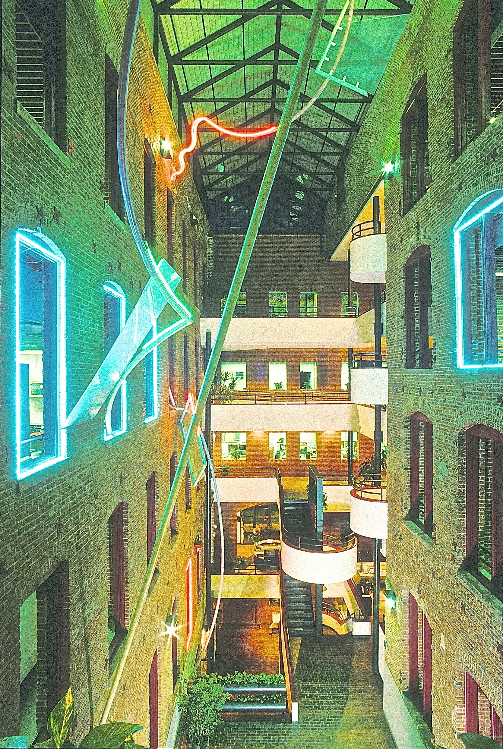 002.jpg