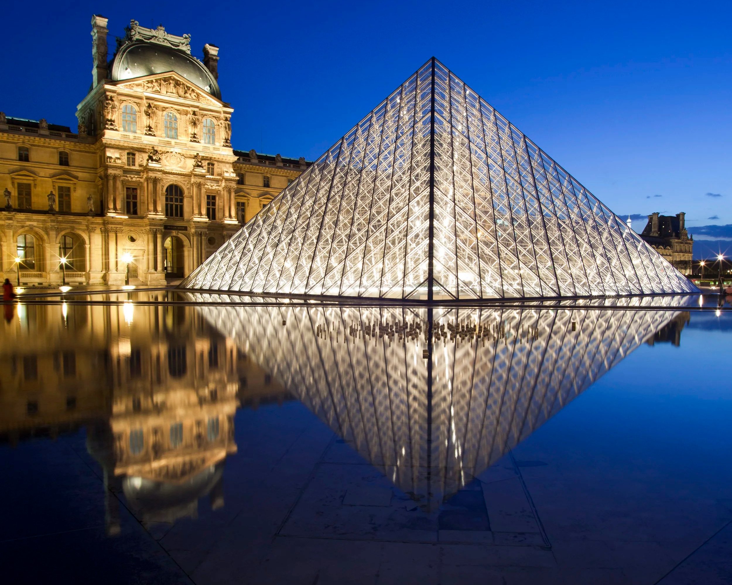 Louvre.jpg