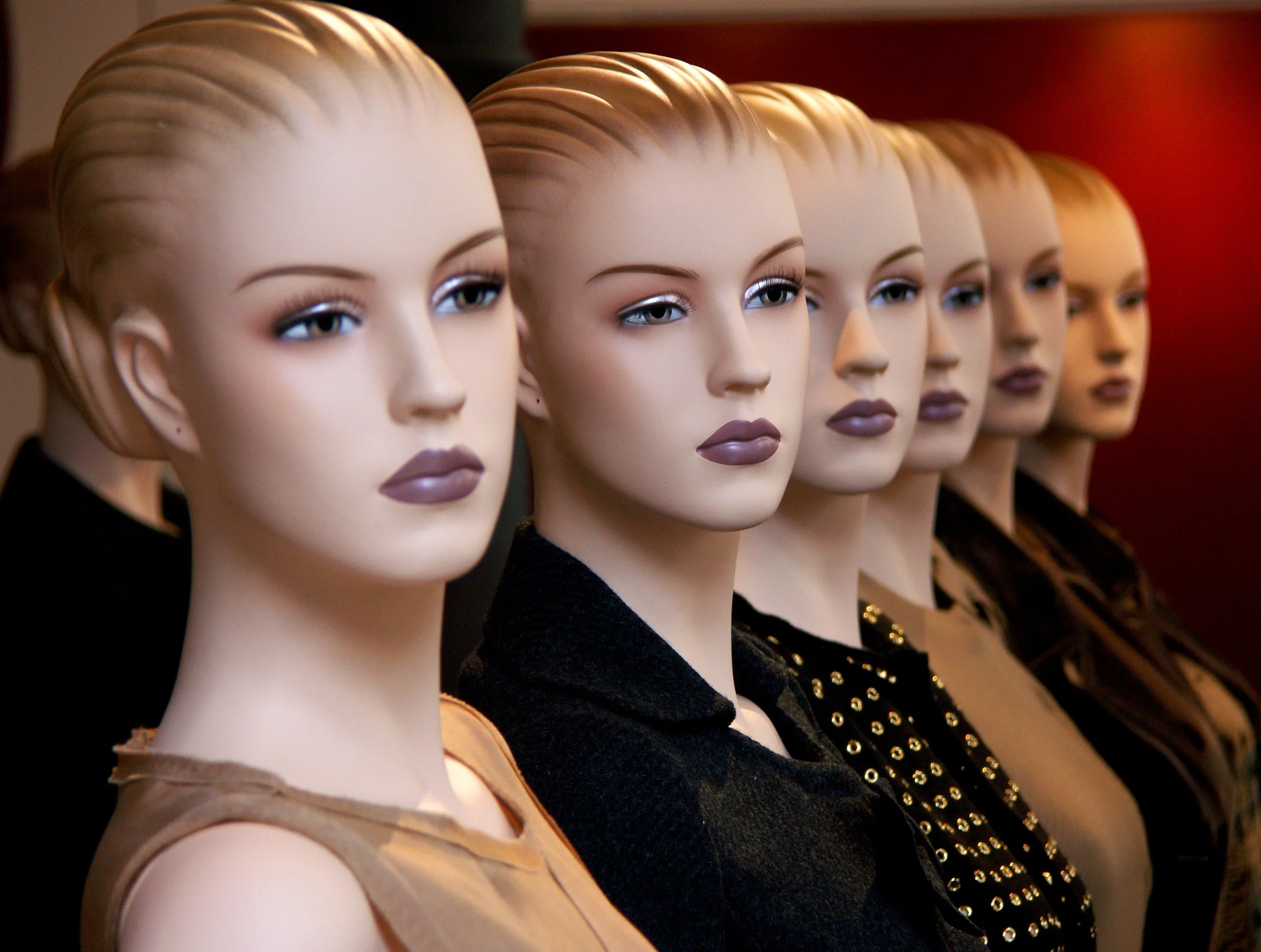 Tips for Clothing Brands: Building a Strong Brand Identity in a Crowded Market