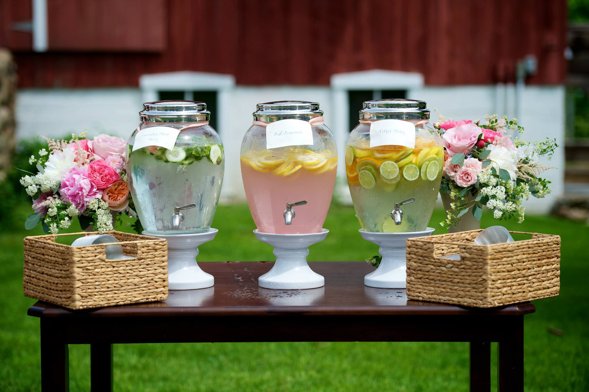 Michigan Outdoor Wedding Drink Station Photos