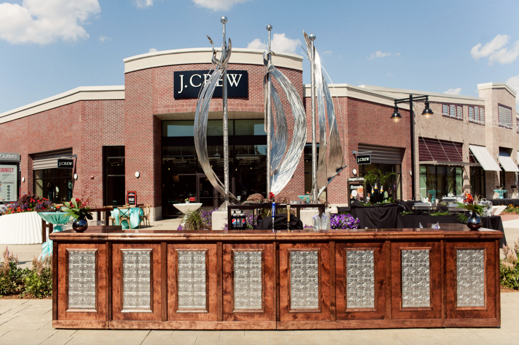 Grand Rapids MI Tanger Outlet Event Bar
