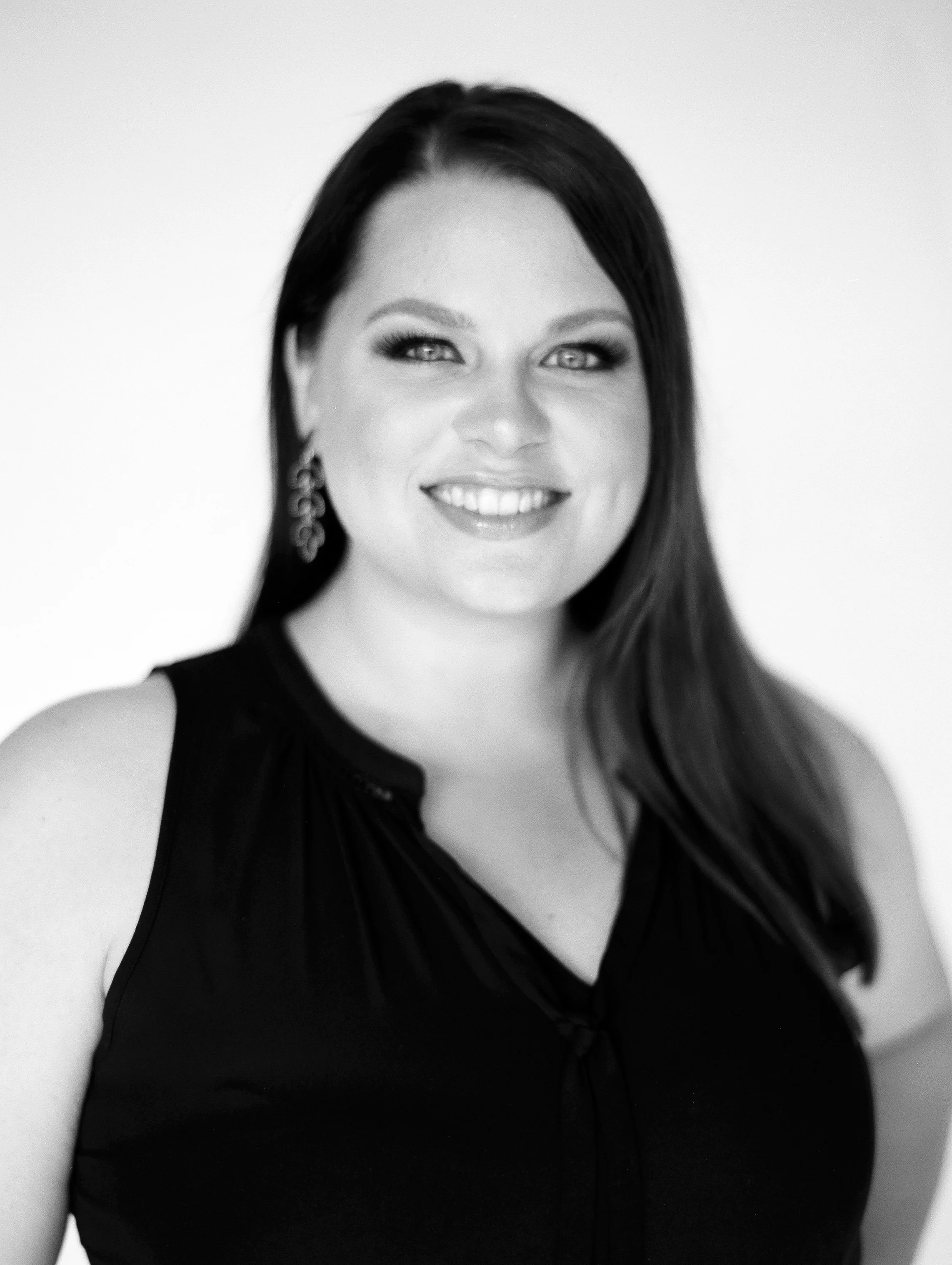 Operational Manager & Executive Assistant Amanda Elmergreen