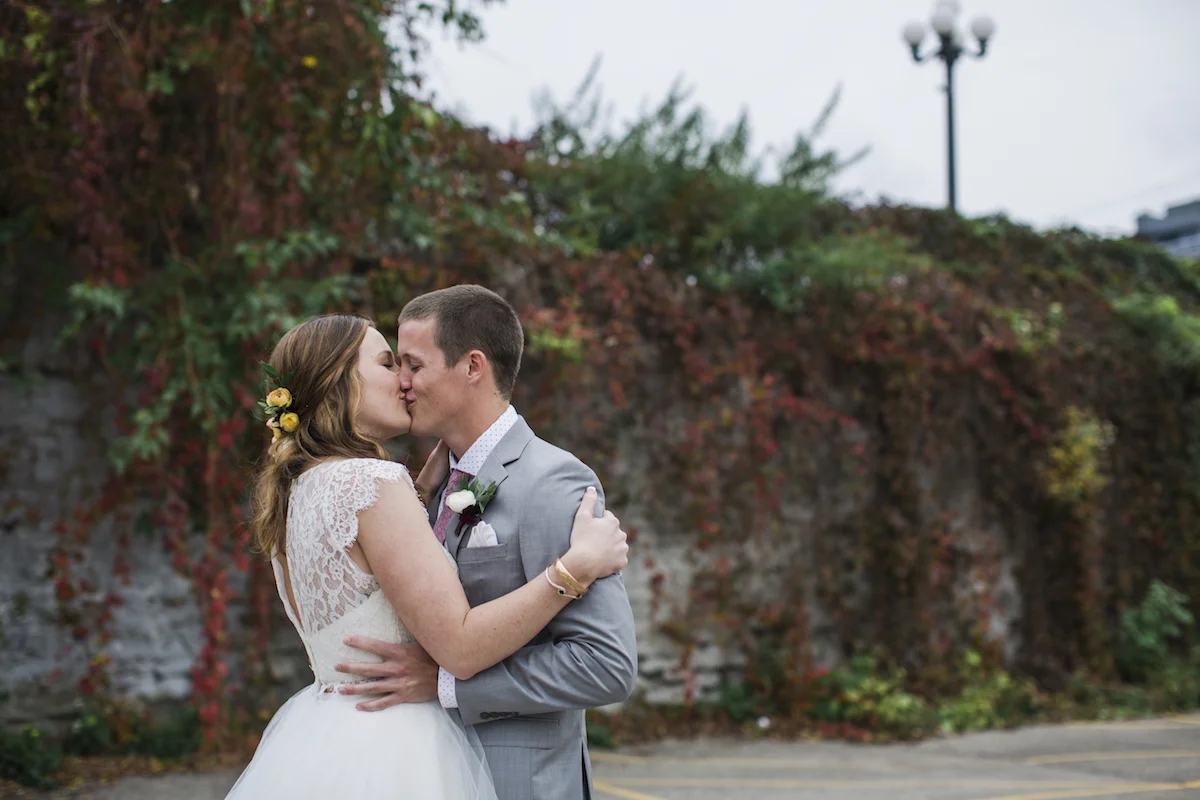 engle-olson-minneapolis-fall-wedding-26.jpg
