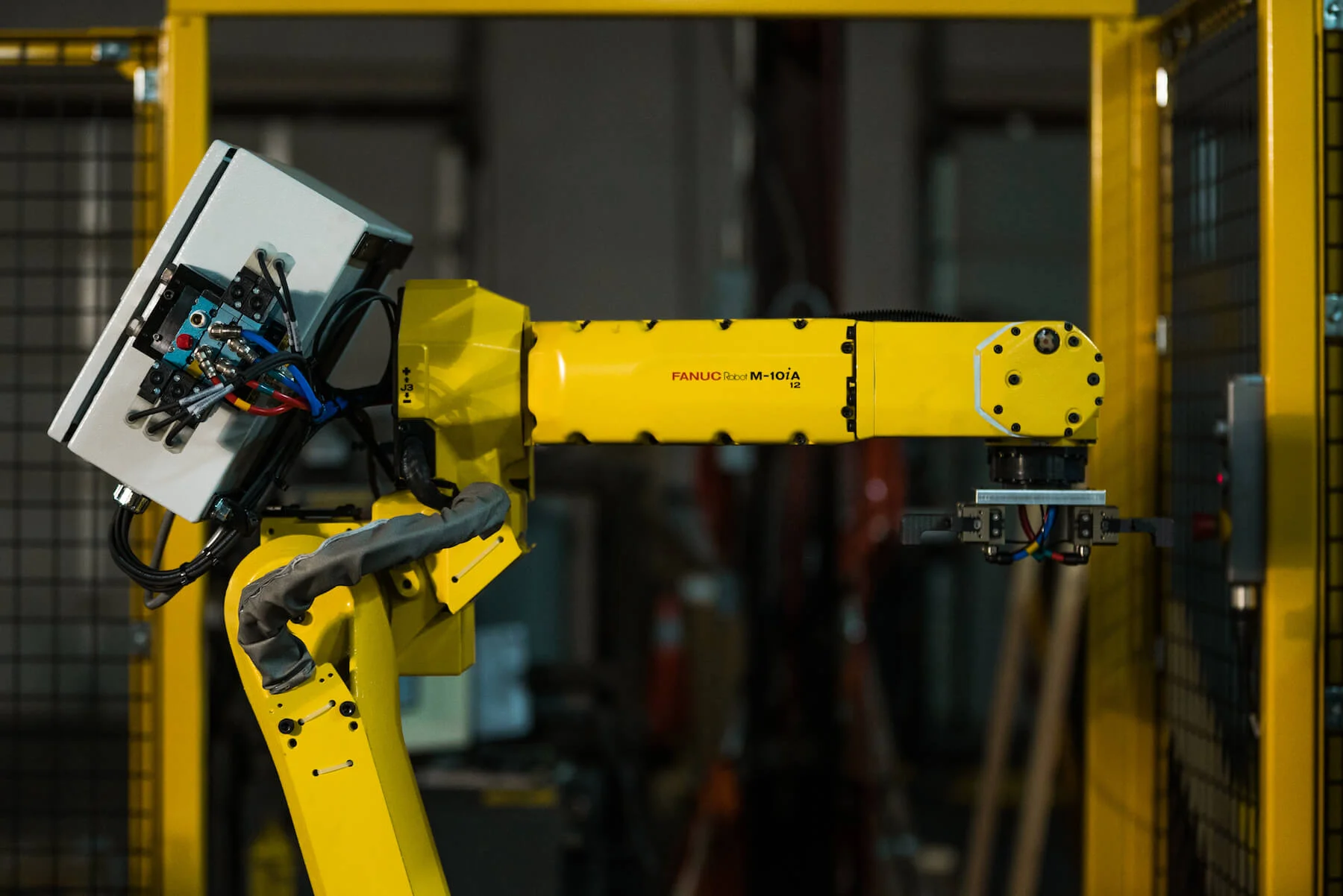 engle-olson-commercial-photography-PRI-Robotics-20.jpg