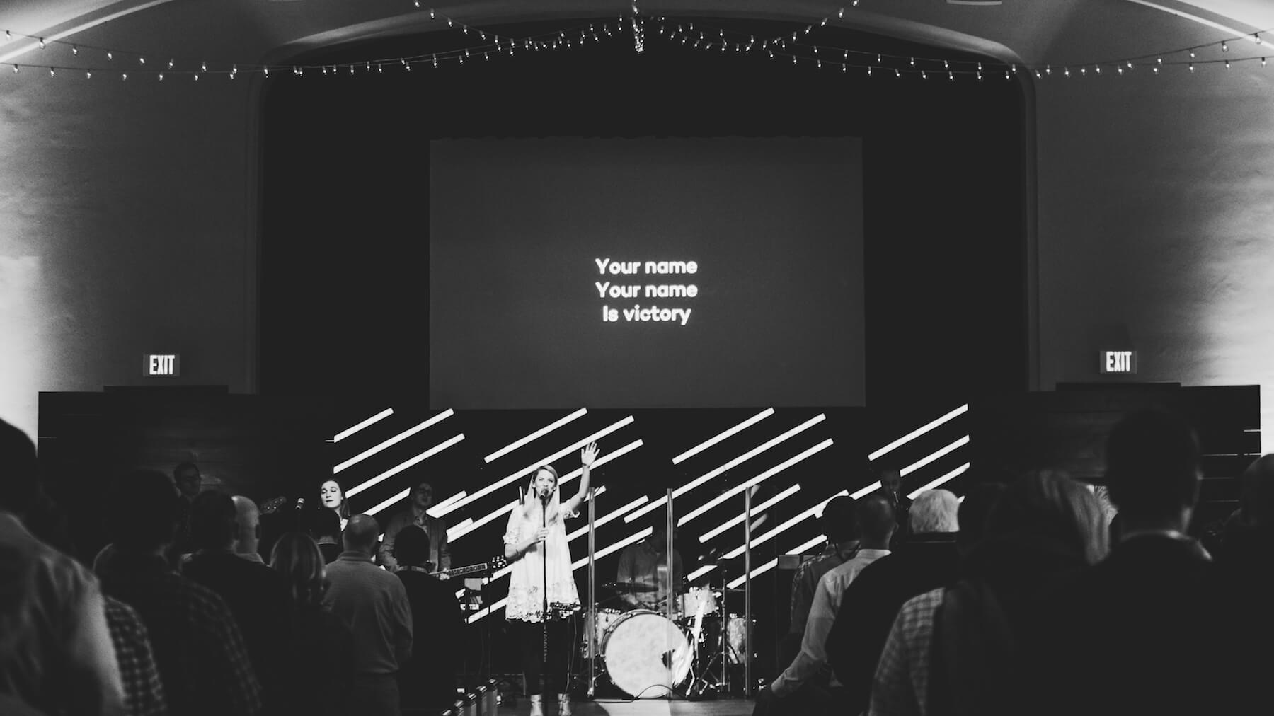 engle-olson-wooddale-edina-easter-service-10.jpg