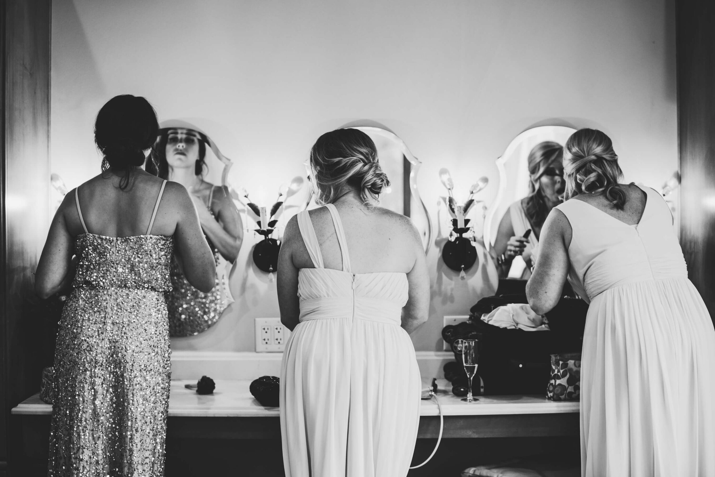 engle-olson-austin-summer-wedding-dancing-first-dances-getting-ready-42.jpg