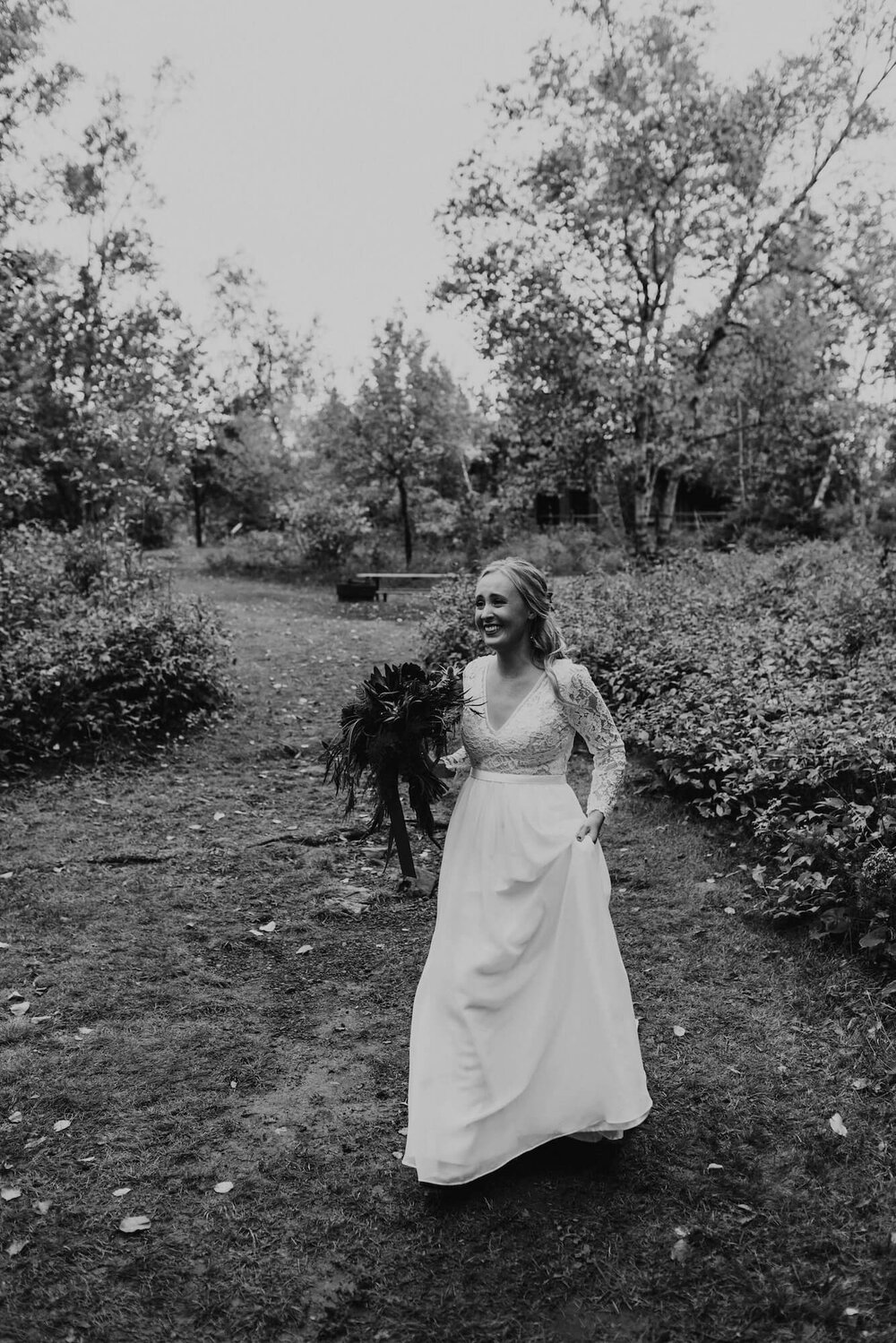 engle-olson-rebel-rabbit-photography-duluth-wedding-24.jpg