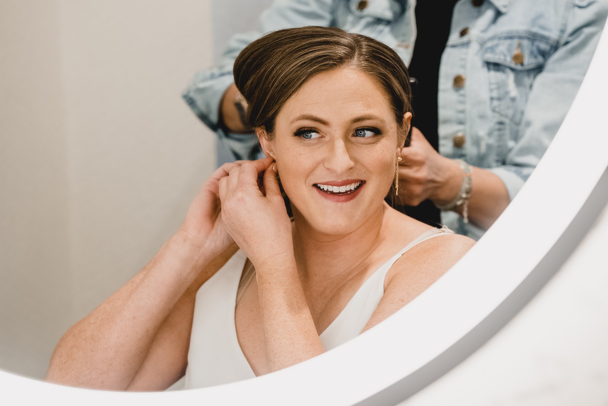 engle-olson-linnea-joe-vegas-wedding-getting-ready- (98 of 181).jpg