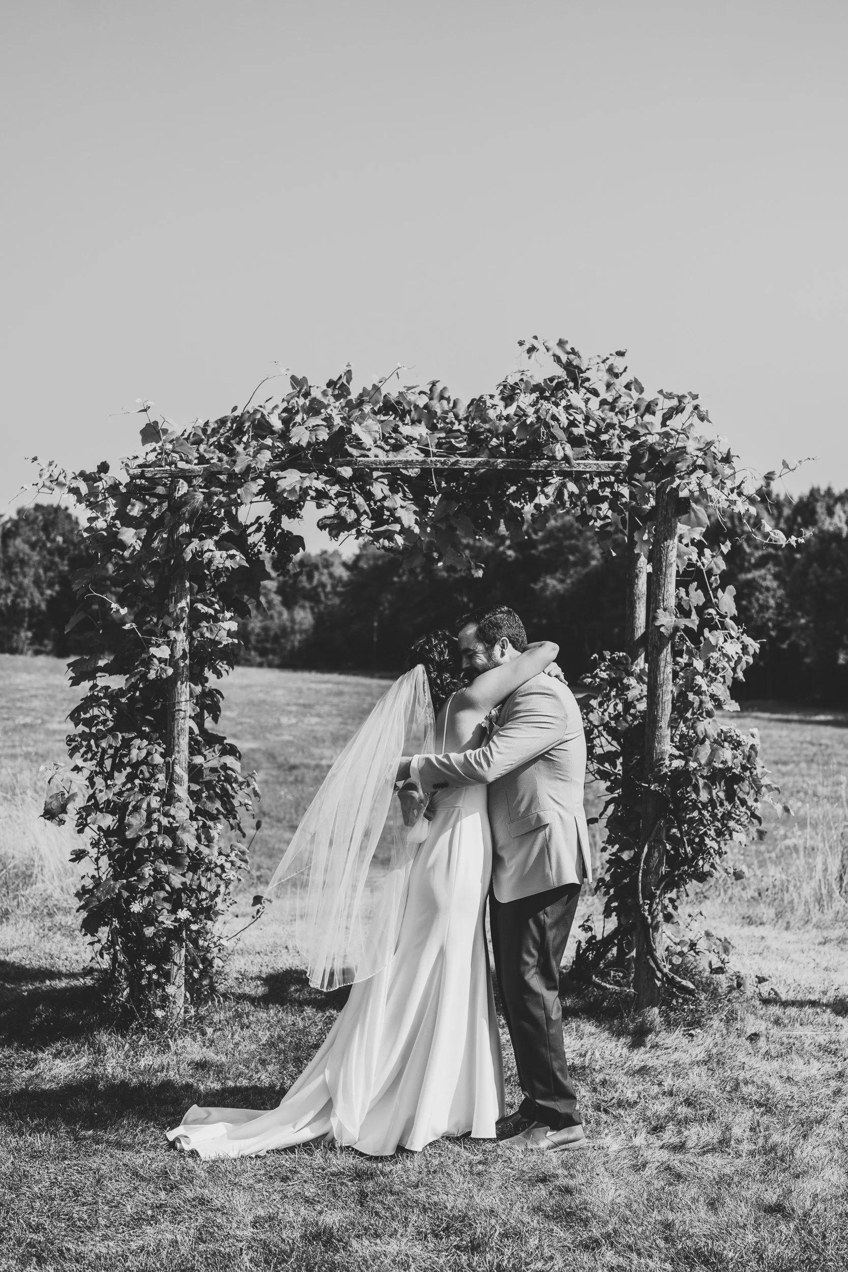 engle-olson-lis-jack-maine-wedding-previews-29.jpg