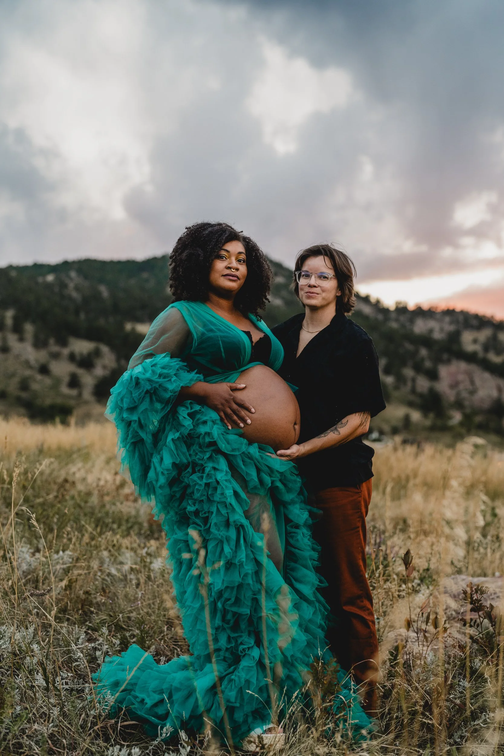 engle-olson-chloe-carly-colorado-maternity-session-previews-20.jpg