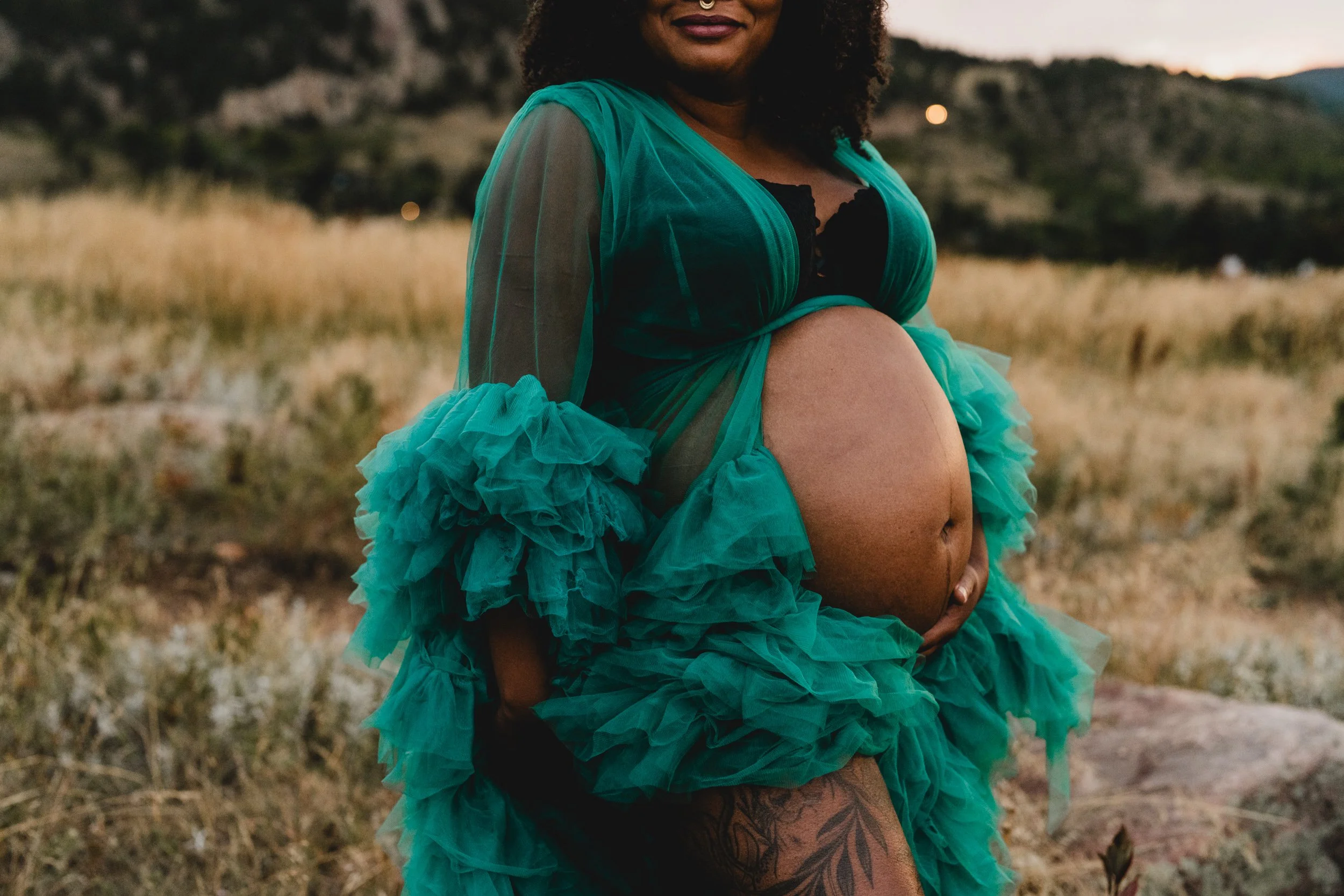 engle-olson-chloe-carly-colorado-maternity-session-previews-23.jpg