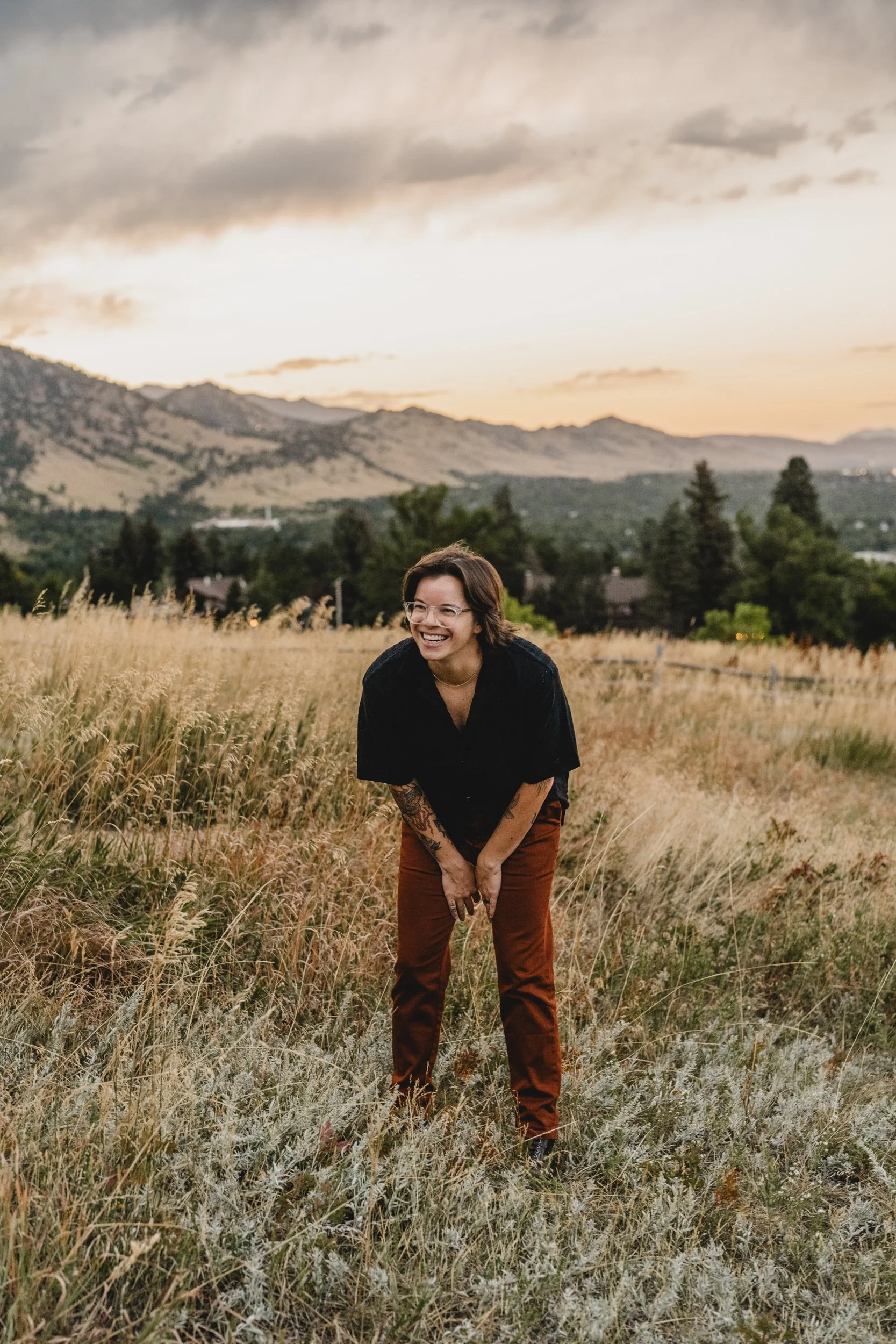 engle-olson-chloe-carly-colorado-maternity-session-previews-25.jpg