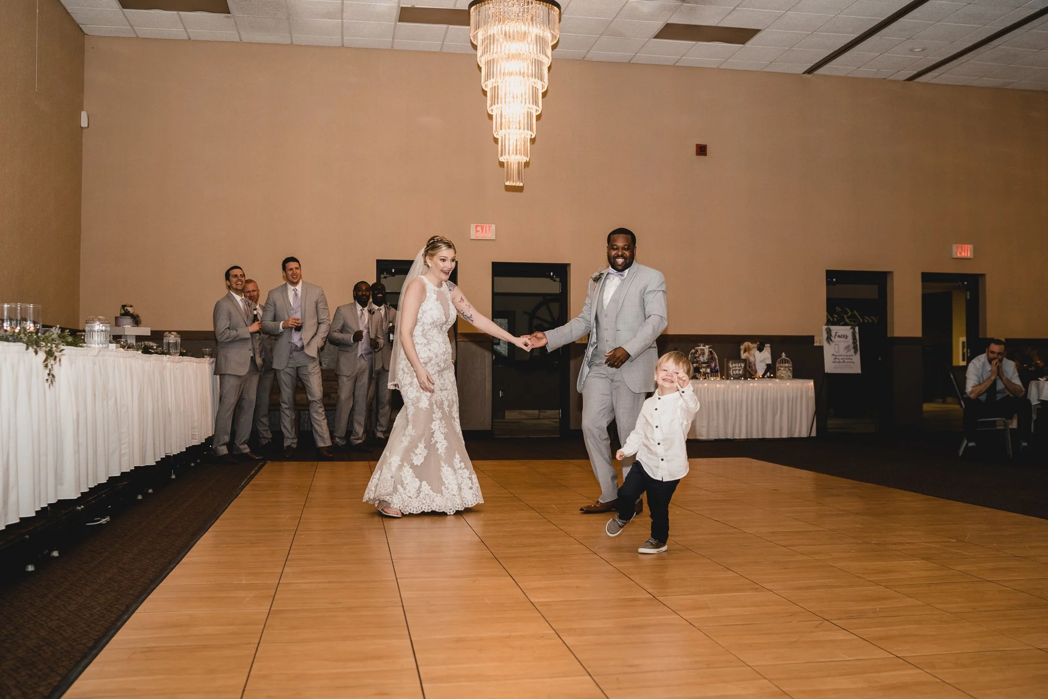 engle-olson-amanda-dwight-wedding-previews- (37 of 60).jpg