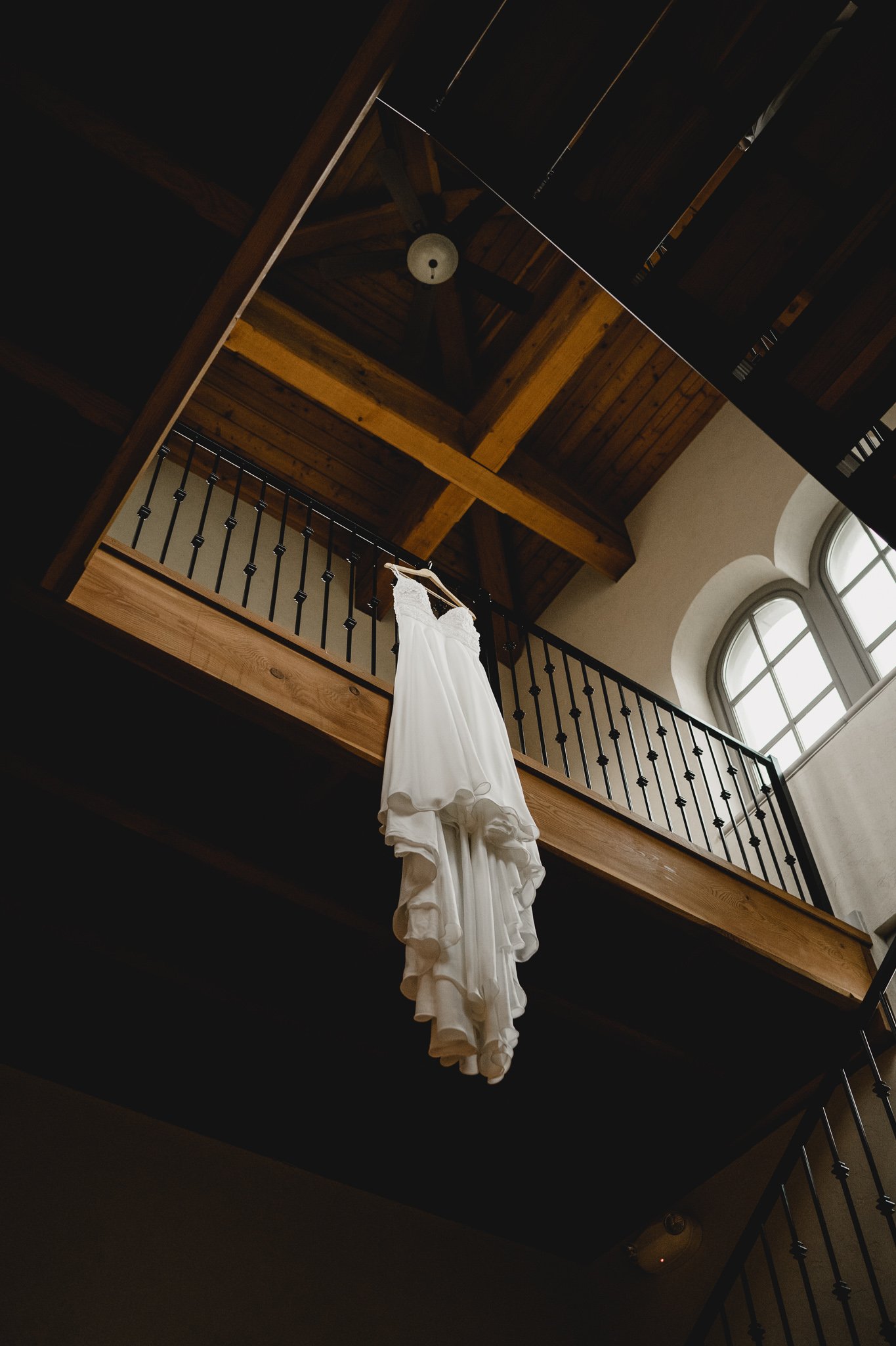 engle-olson-makena-trevor-wedding-previews- (5 of 45).jpg