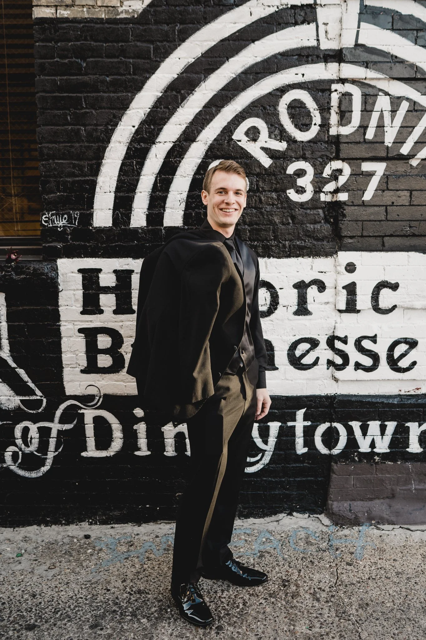 engle-olson-olivia-josh-wedding-previews- (5 of 39).jpg