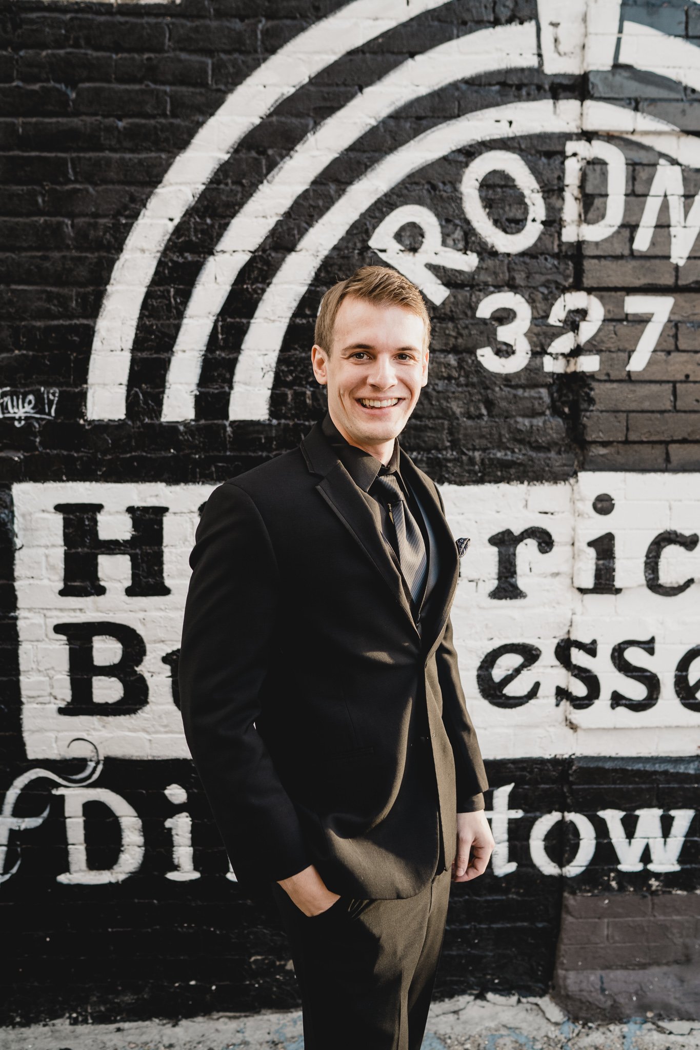 engle-olson-olivia-josh-wedding-previews- (6 of 39).jpg