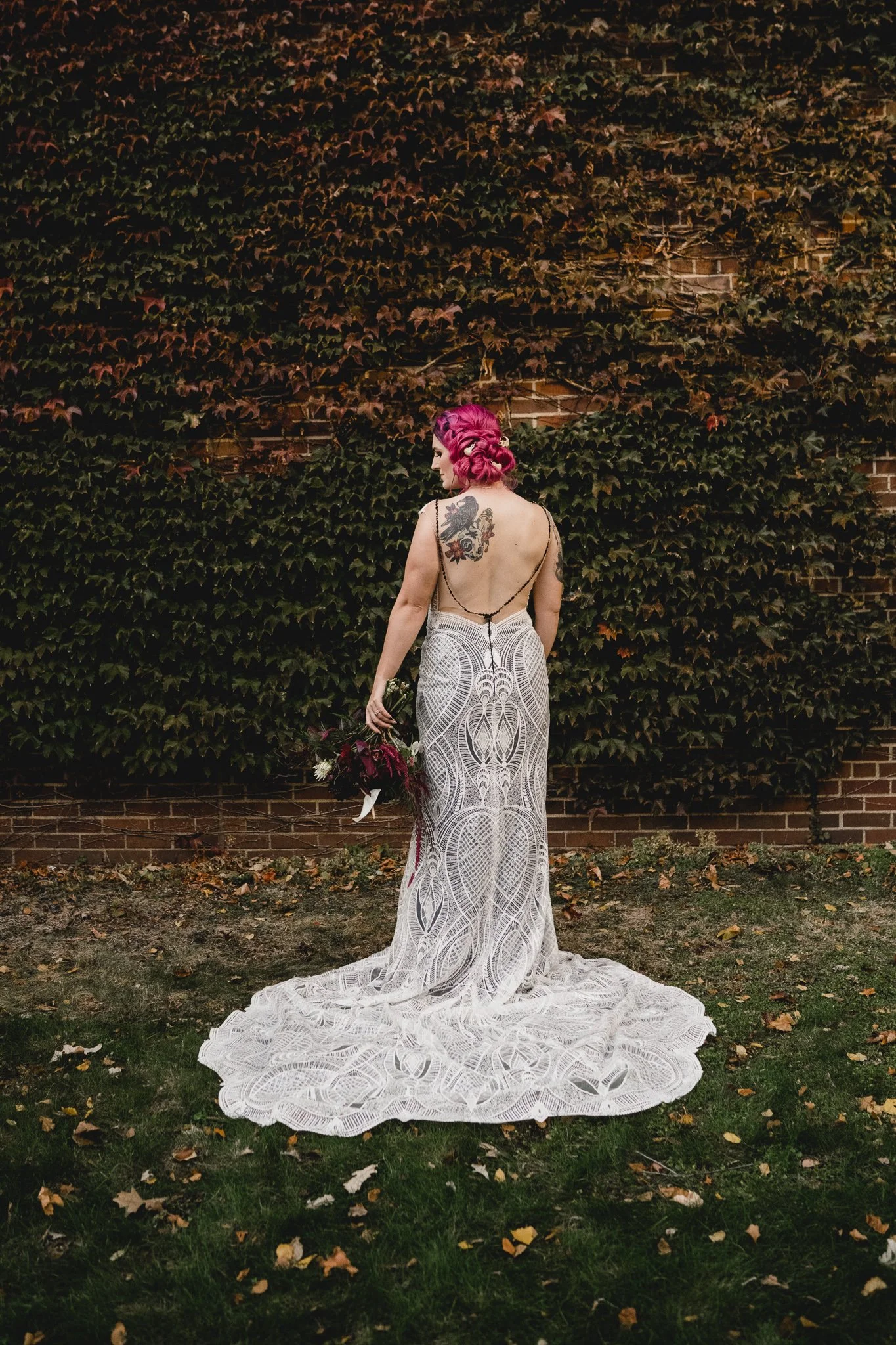 engle-olson-olivia-josh-wedding-previews- (29 of 39).jpg