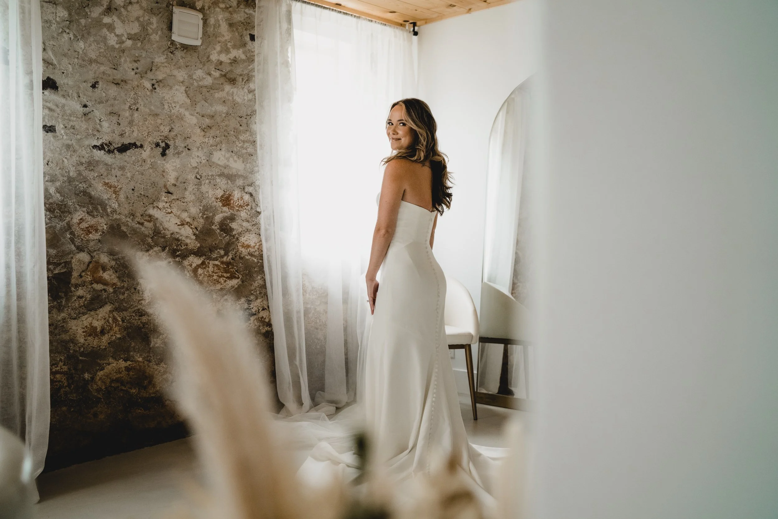 engle-olson-karlee-aarec-wedding-previews- (7 of 42).jpg