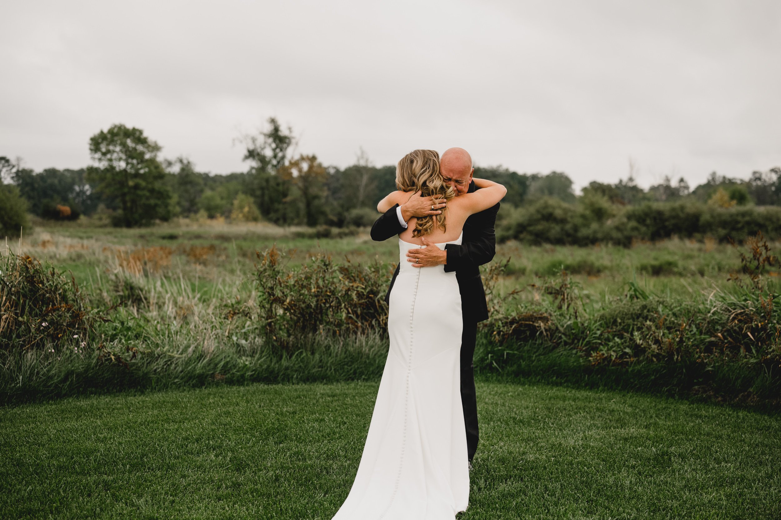 engle-olson-karlee-aarec-wedding-previews- (12 of 42).jpg