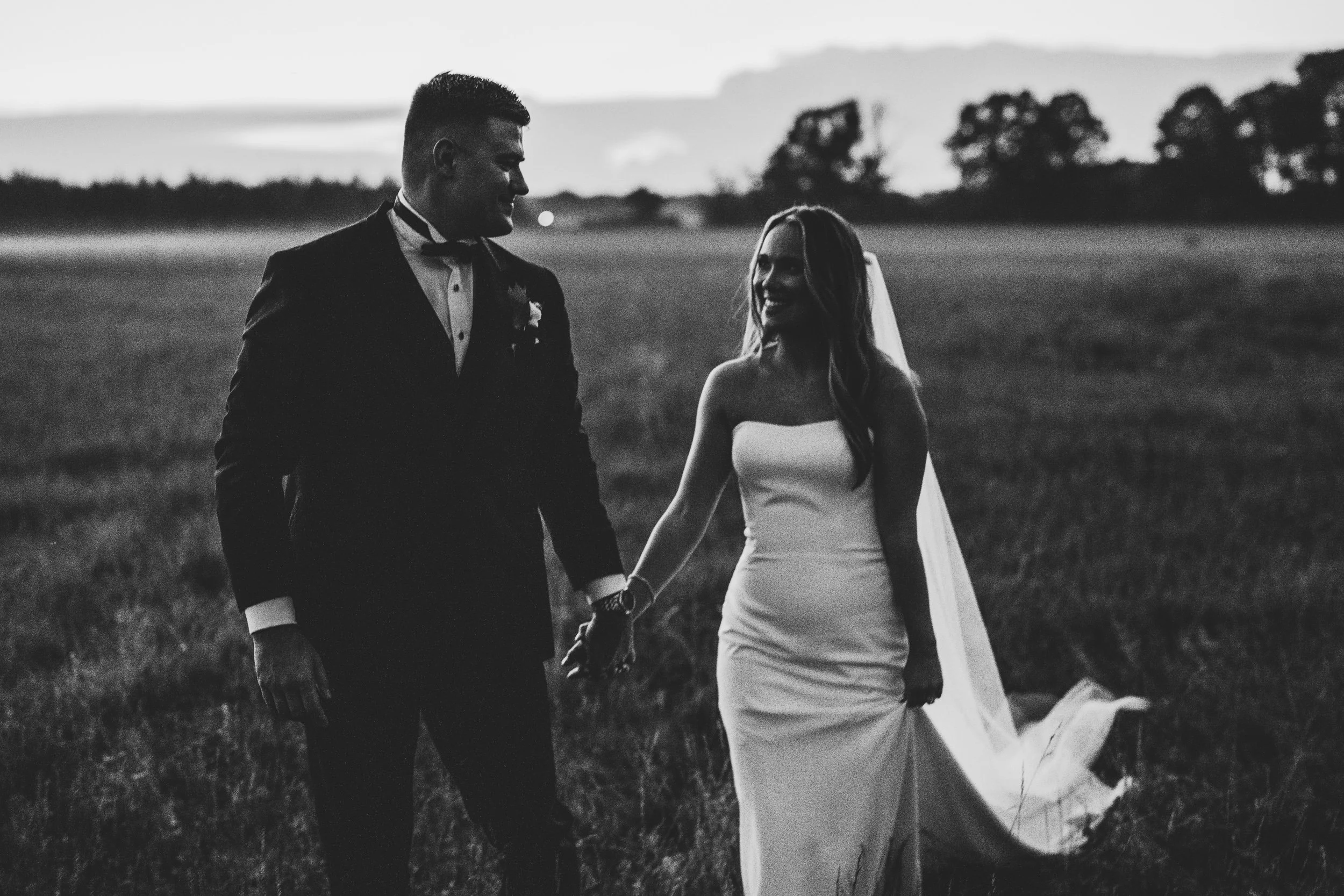 engle-olson-karlee-aarec-wedding-previews- (37-1 of 42).jpg