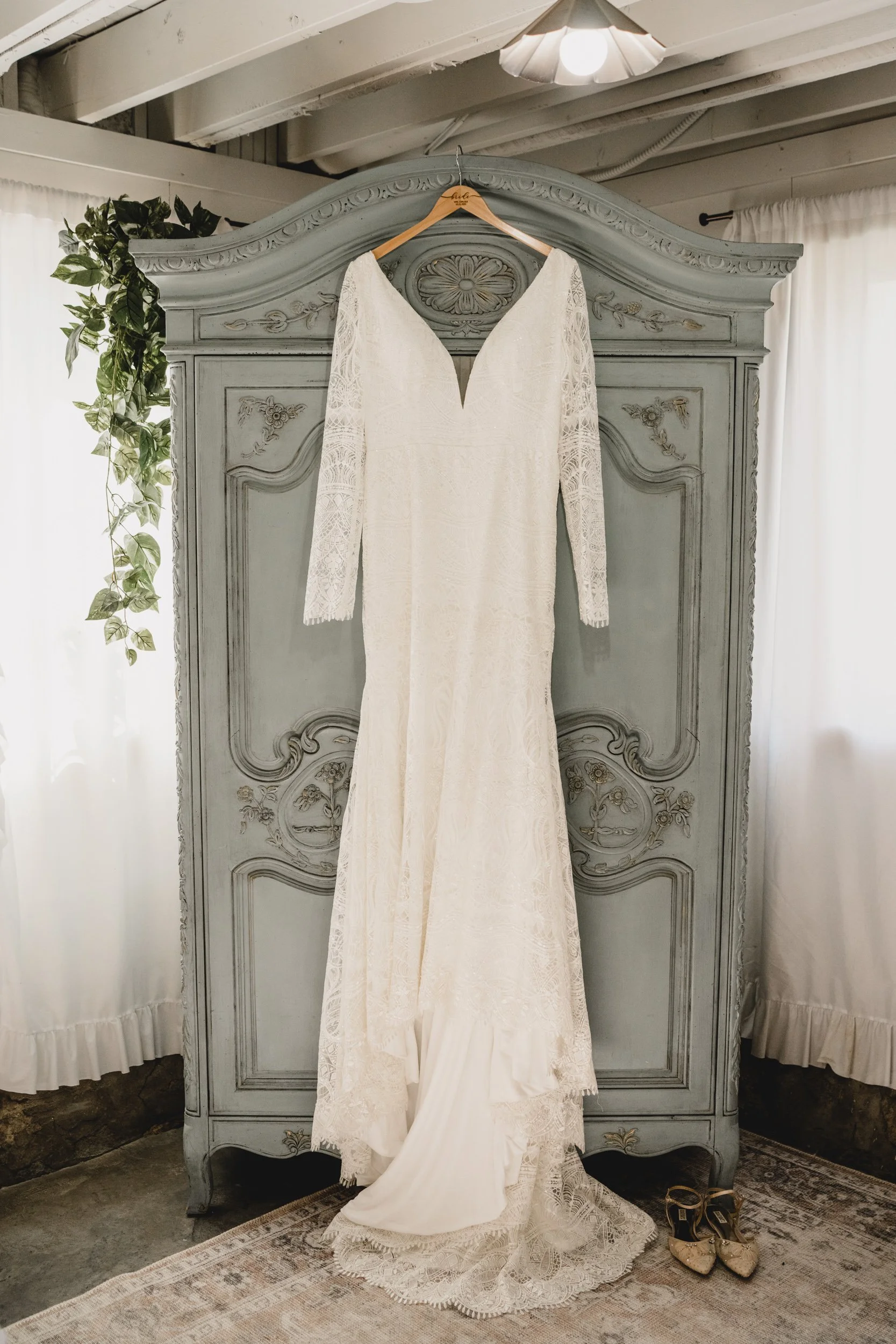 engle-olson-sadie-codey-wedding-previews- (2 of 40).jpg