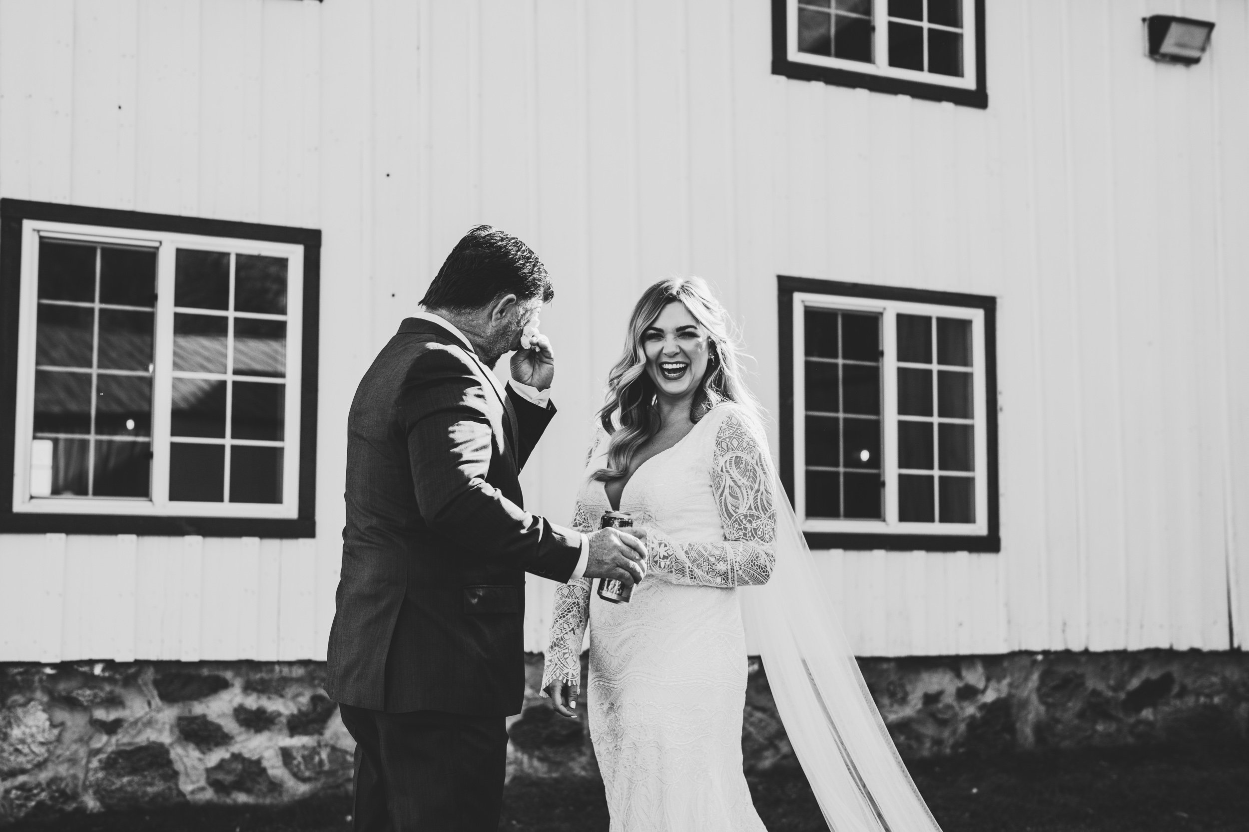 engle-olson-sadie-codey-wedding-previews- (11 of 40).jpg