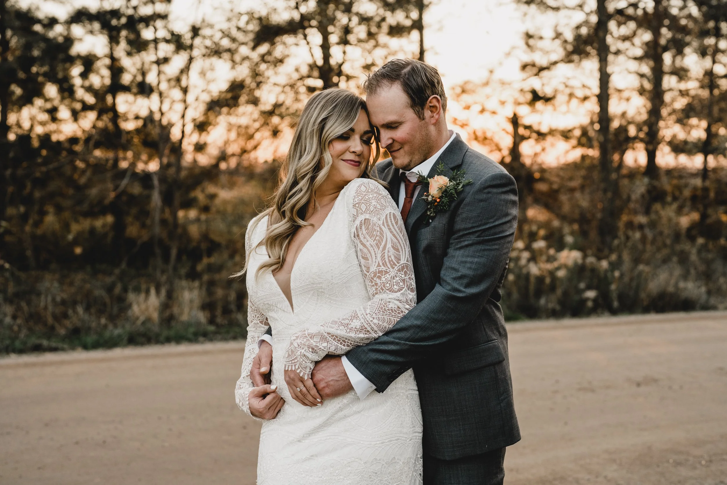 engle-olson-sadie-codey-wedding-previews- (31 of 40).jpg