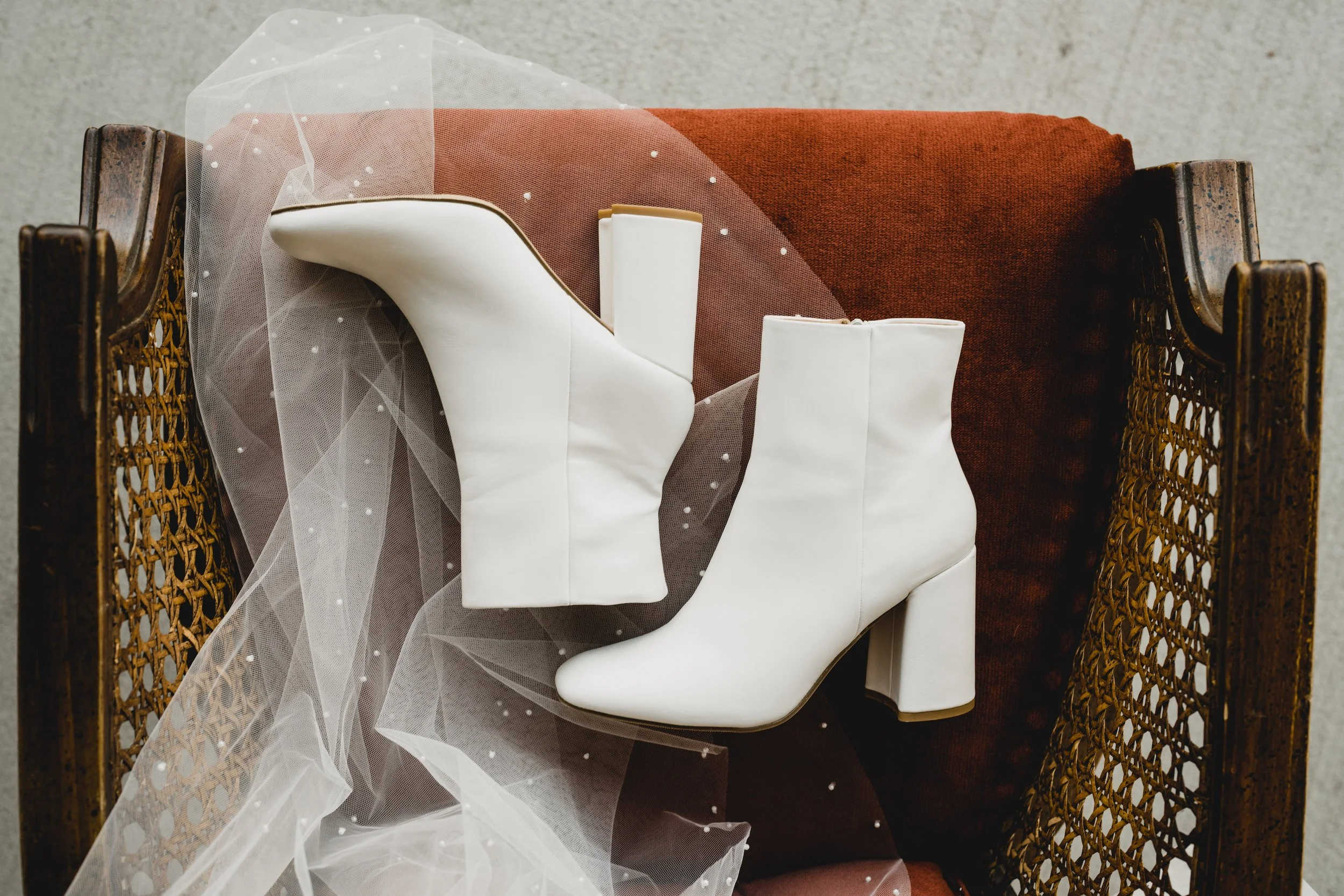 engle-olson-megan-alex-wedding-previews- (1 of 44).jpg