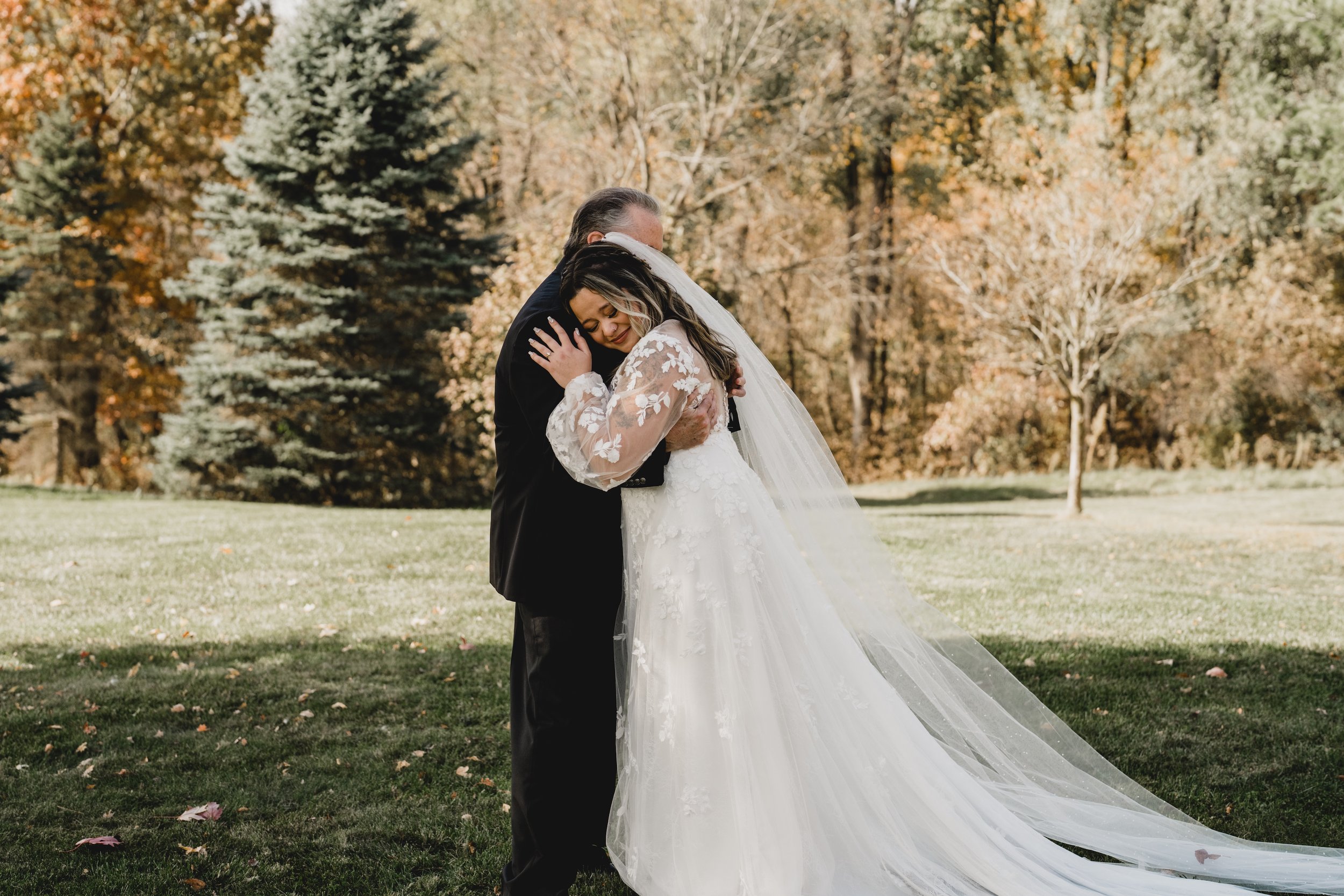 engle-olson-megan-alex-wedding-previews- (8 of 44).jpg