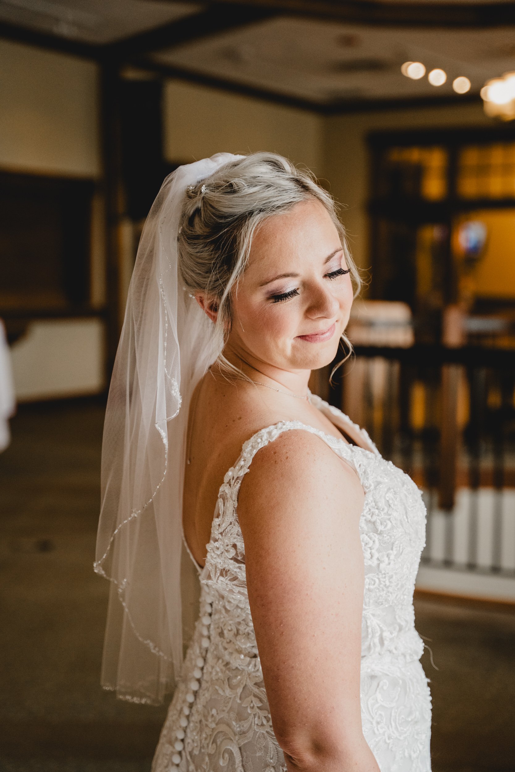 engle-olson-hannah-scott-wedding-previews- (13 of 49).jpg