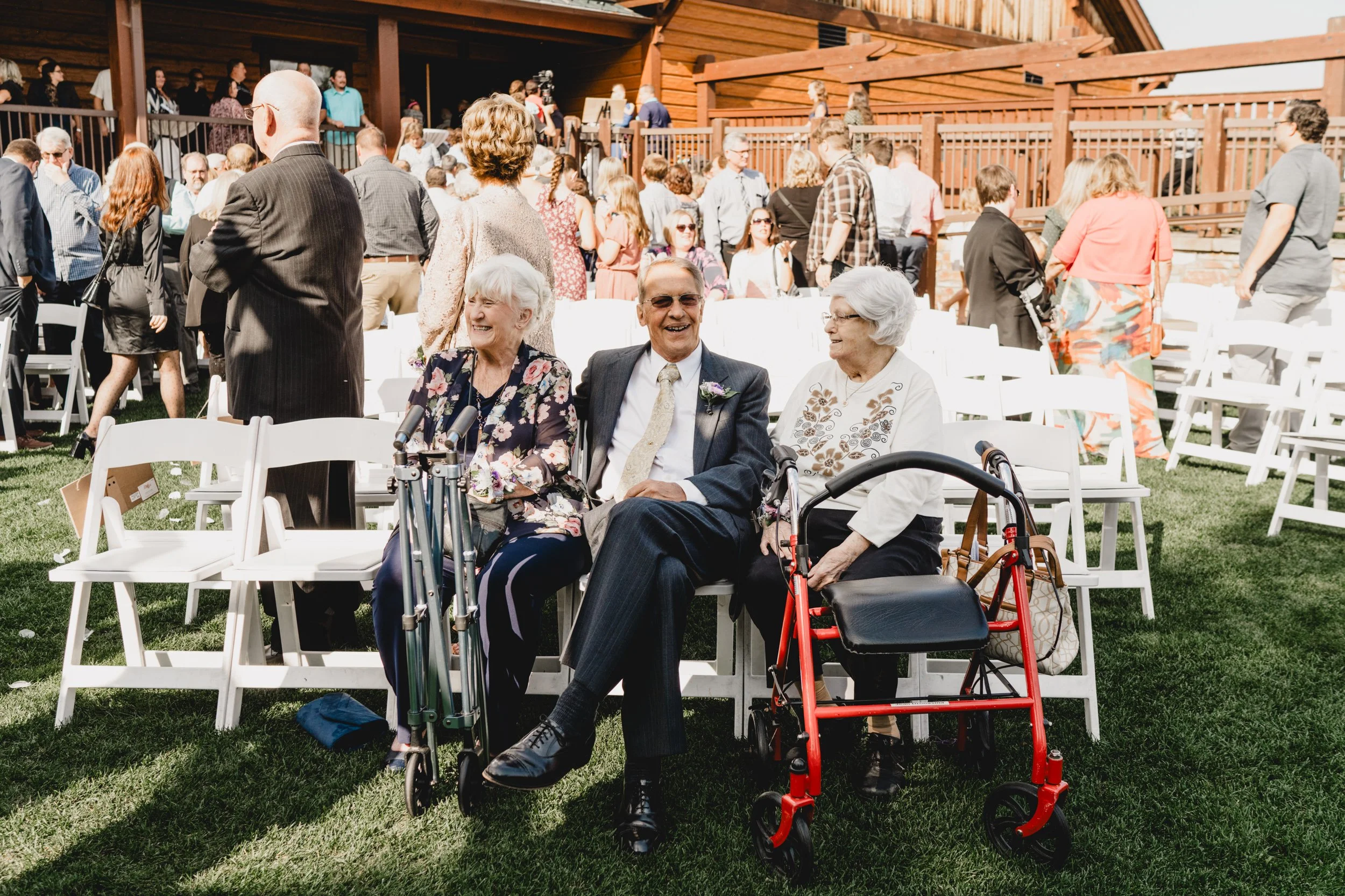 engle-olson-hannah-scott-wedding-previews- (35 of 49).jpg