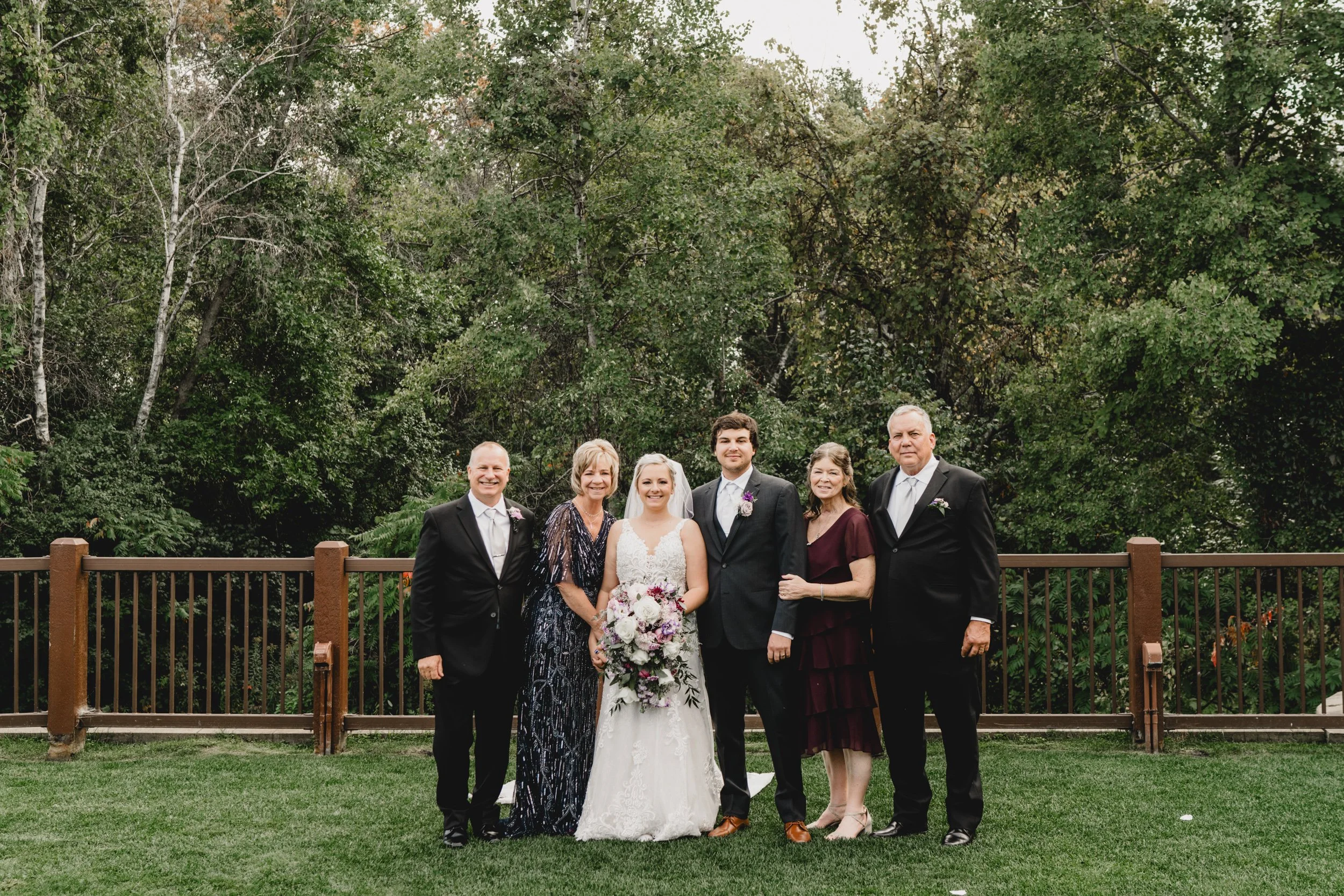 engle-olson-hannah-scott-wedding-previews- (36 of 49).jpg