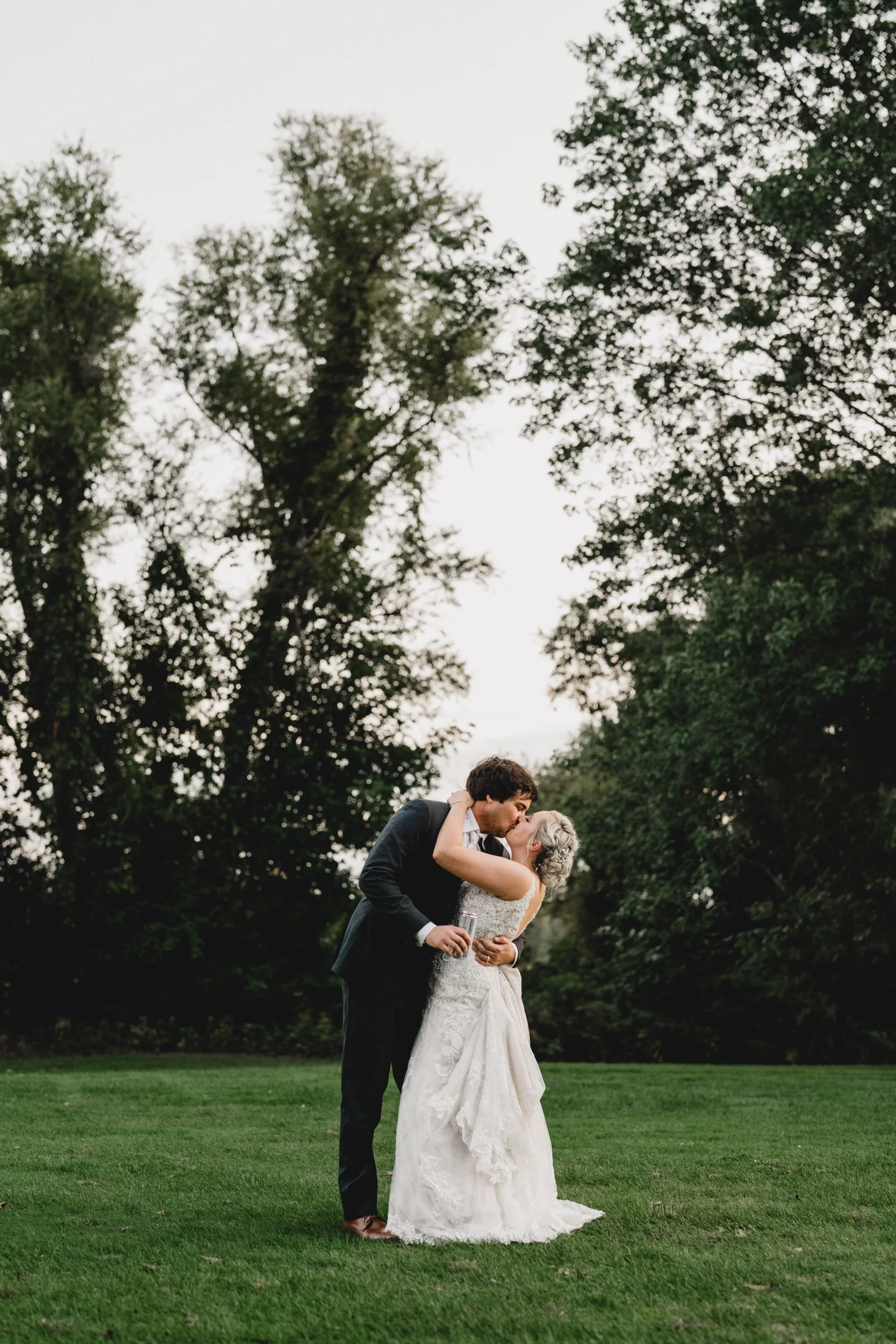 engle-olson-hannah-scott-wedding-previews- (38 of 49).jpg