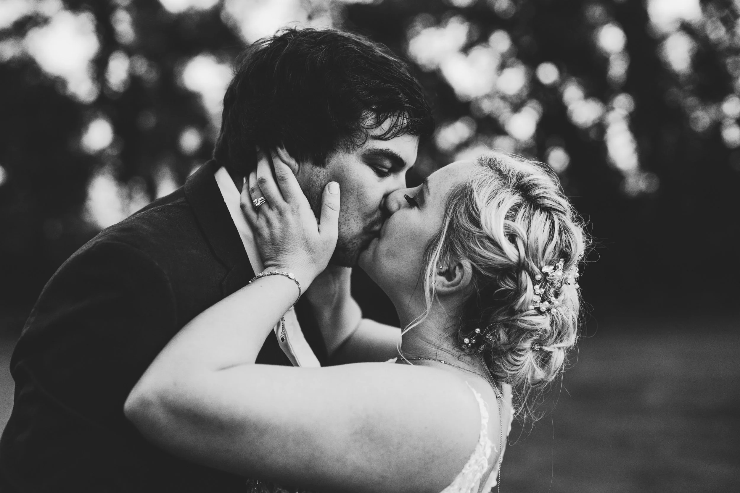 engle-olson-hannah-scott-wedding-previews- (42 of 49).jpg